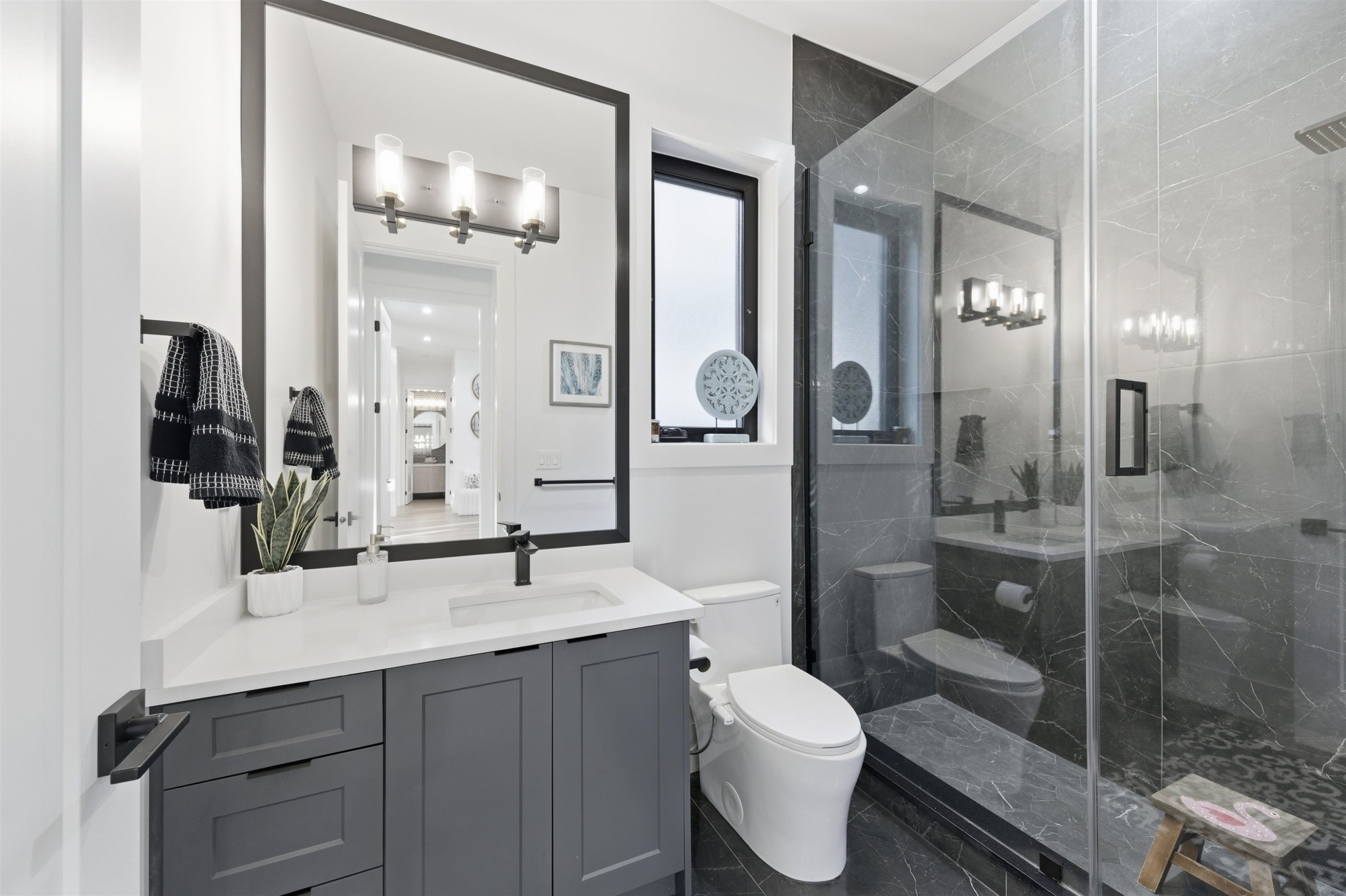 13125 24 Avenue, Surrey, BC