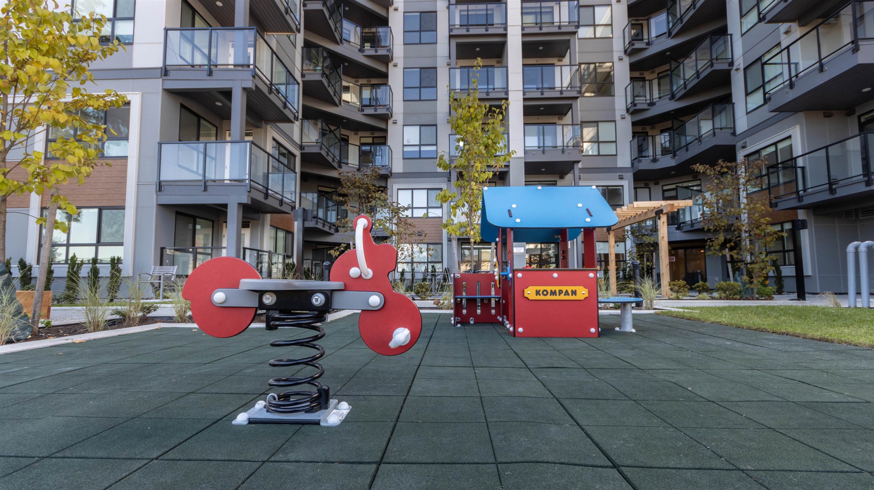 417-13458 95 Avenue, Surrey, BC