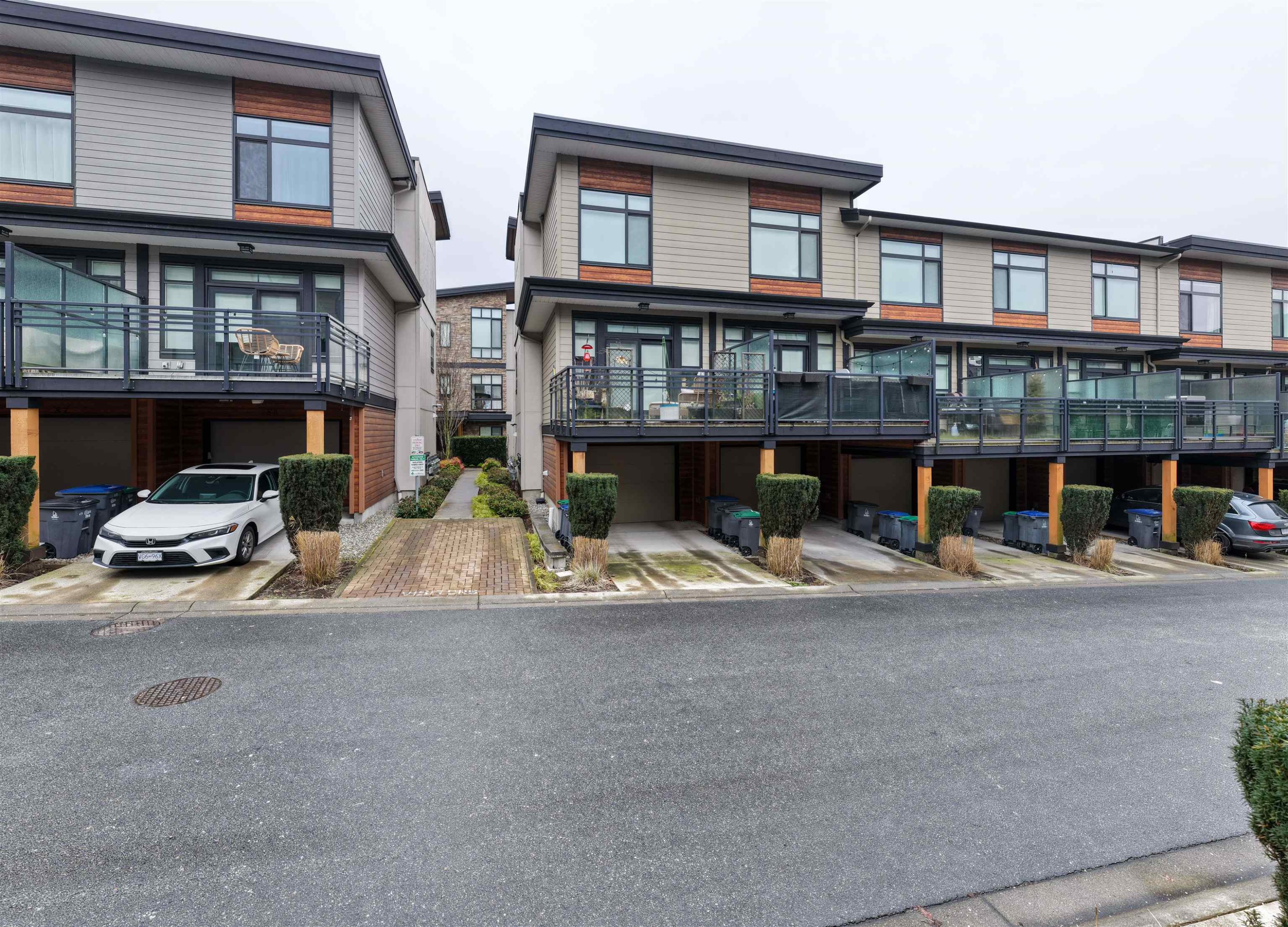 95-16488 64 Avenue, Surrey, BC