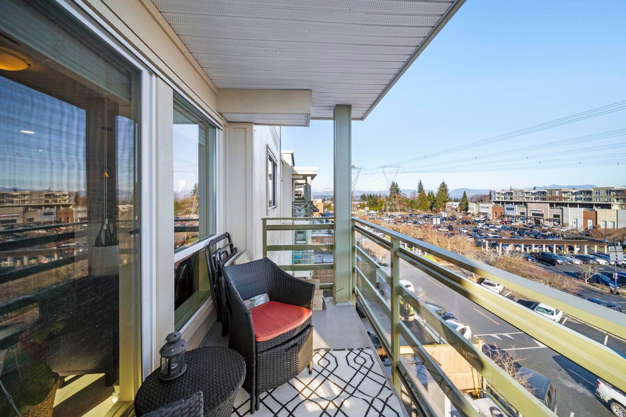 404-15785 Croydon Drive, Surrey, BC