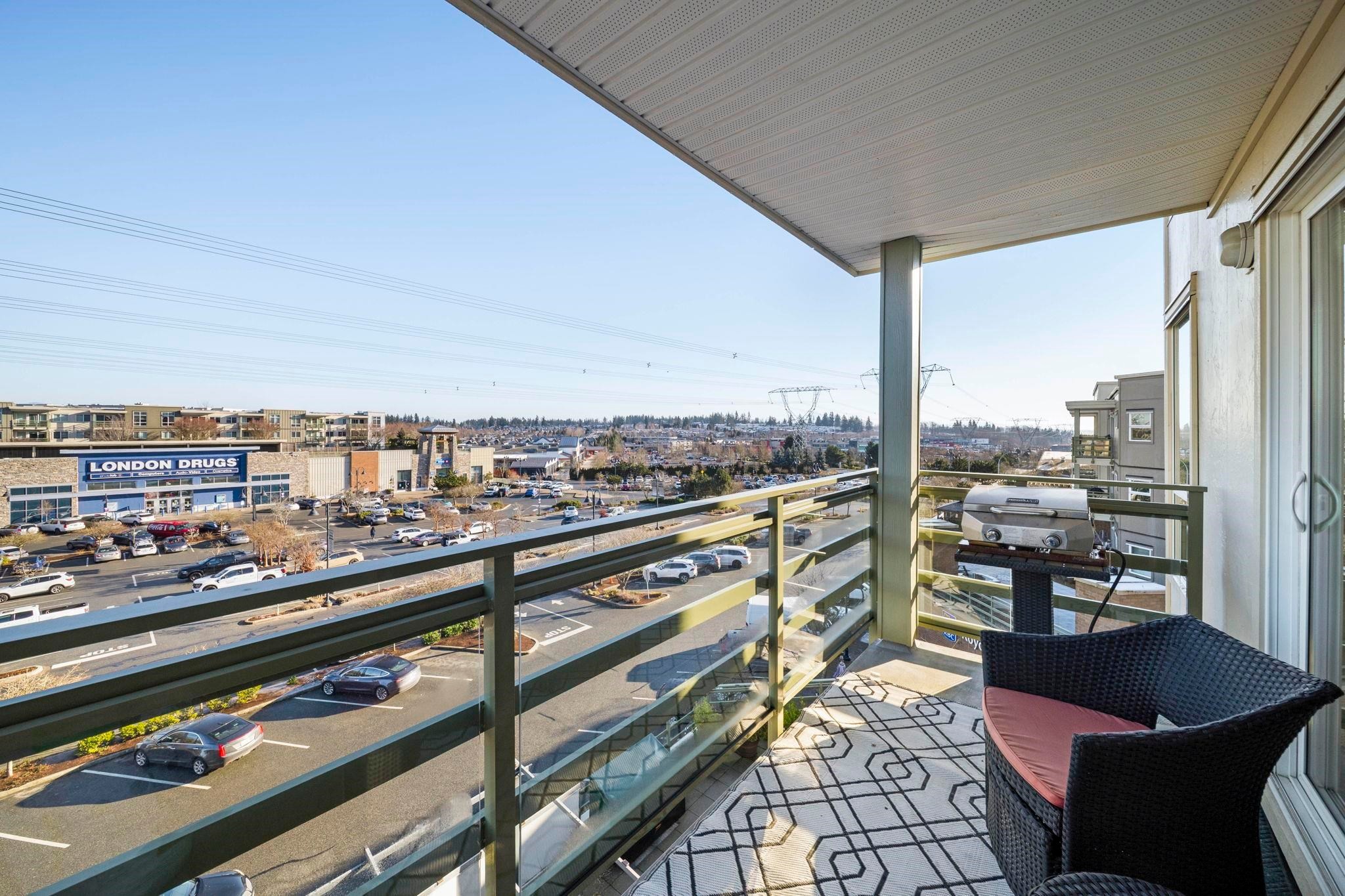 404-15785 Croydon Drive, Surrey, BC