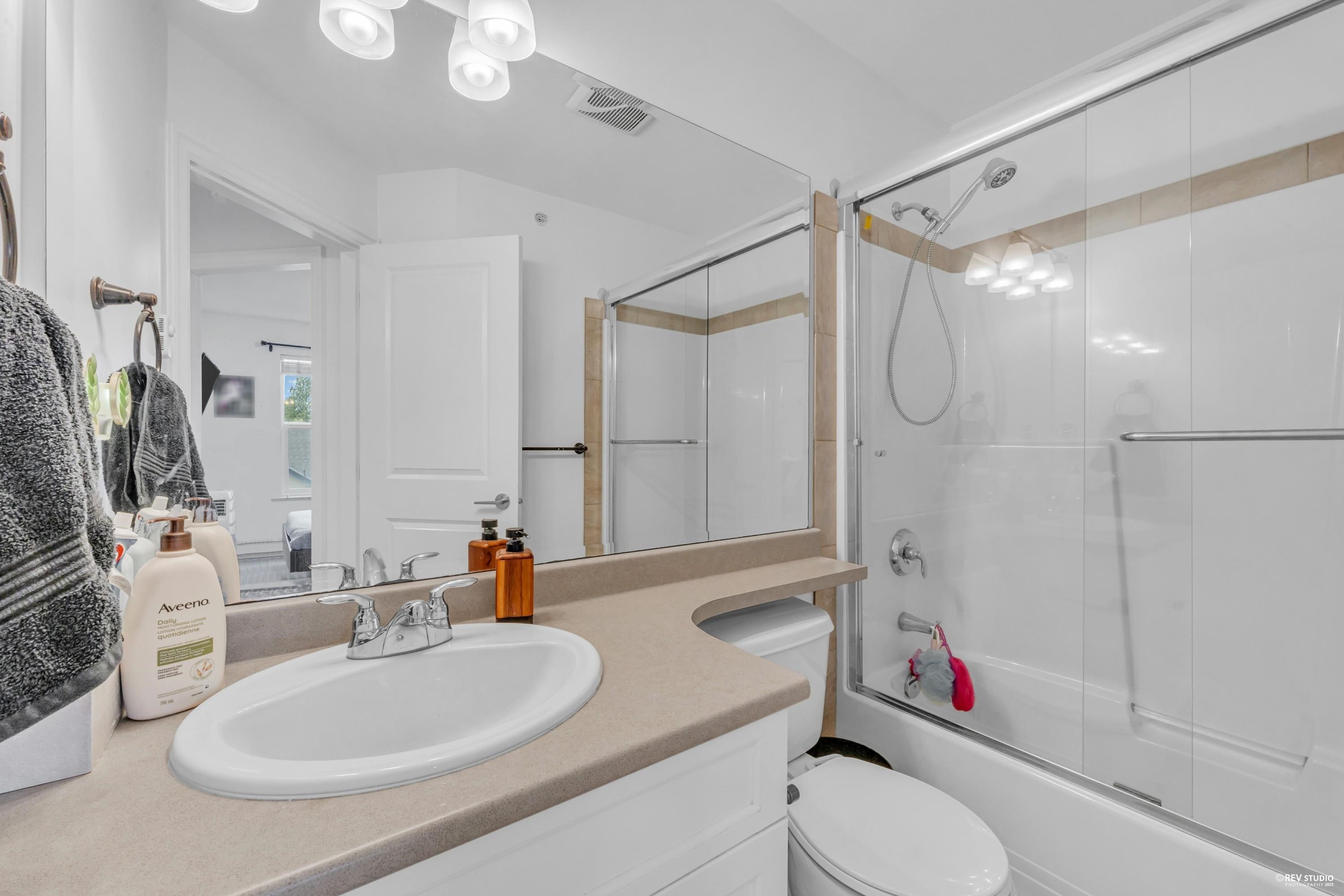 6956 208 Street, Langley, BC