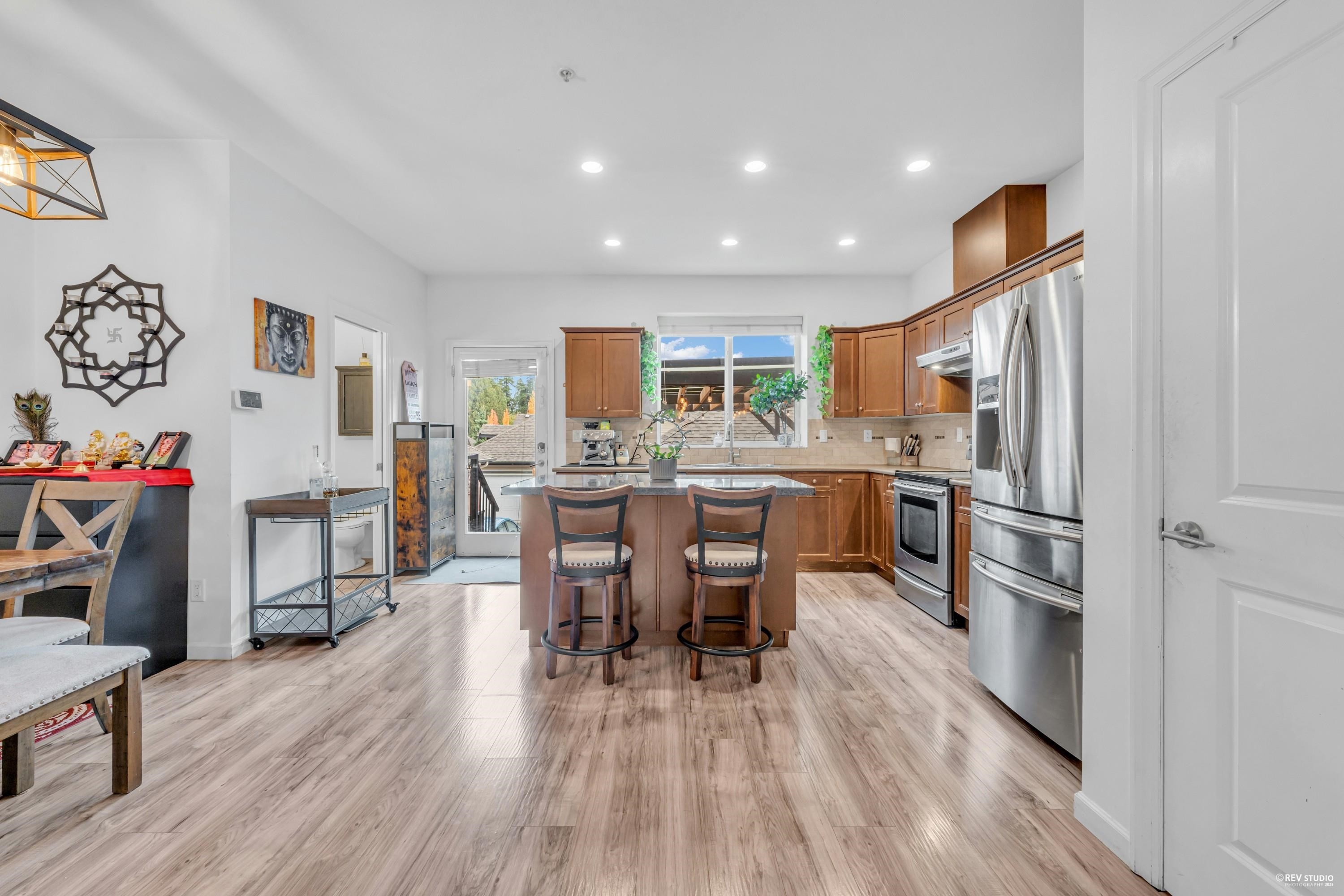 6956 208 Street, Langley, BC