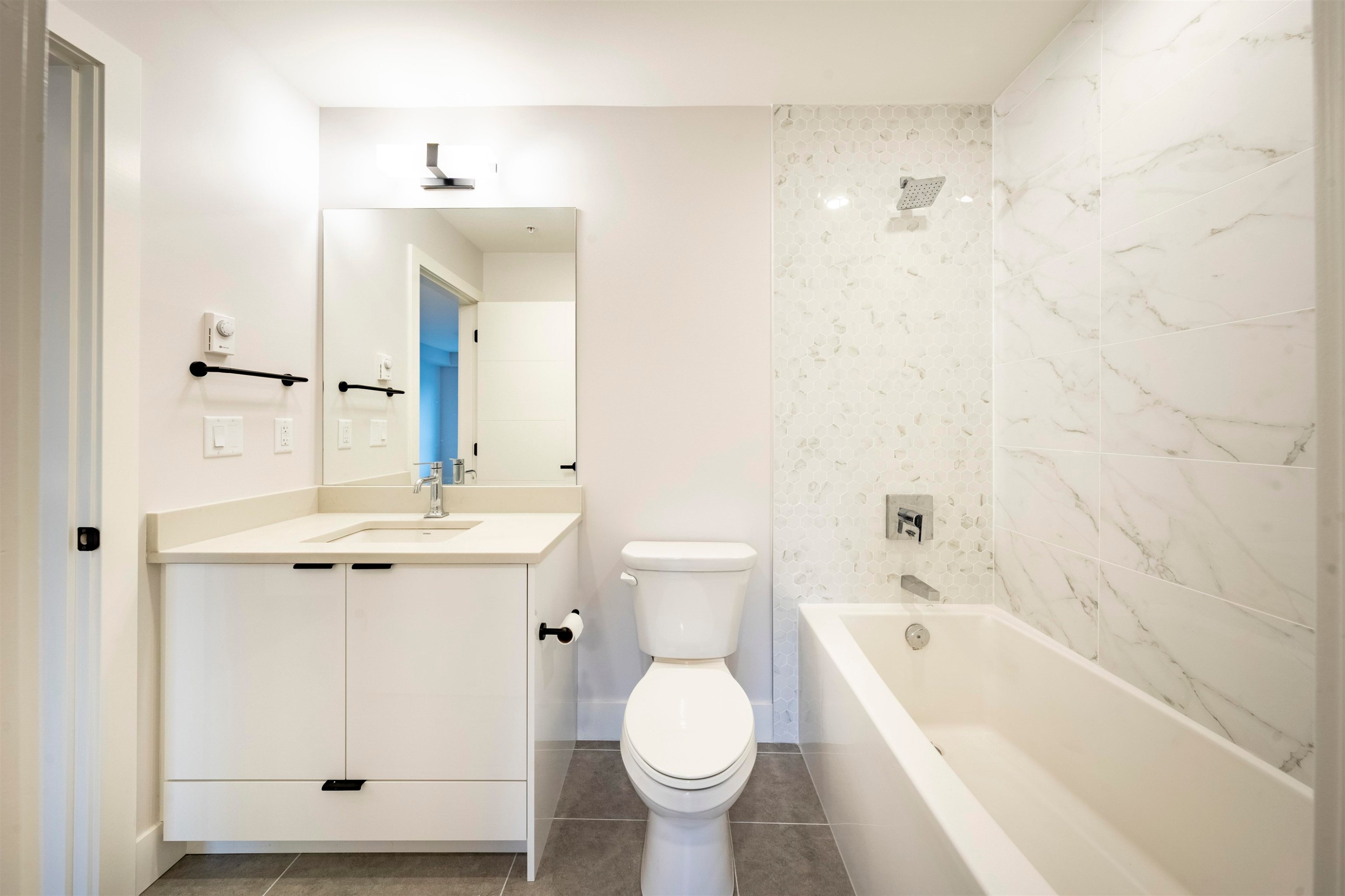 204-20061 Fraser Highway, Langley, BC