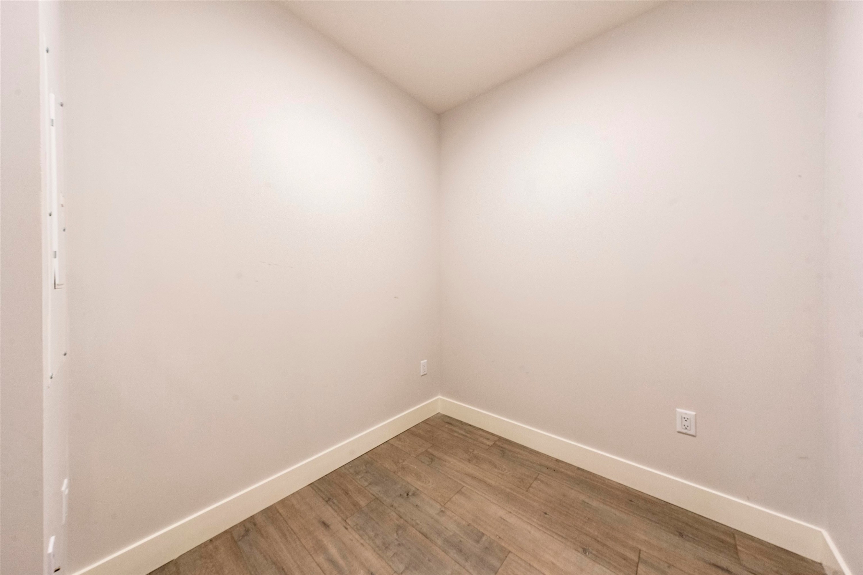 204-20061 Fraser Highway, Langley, BC