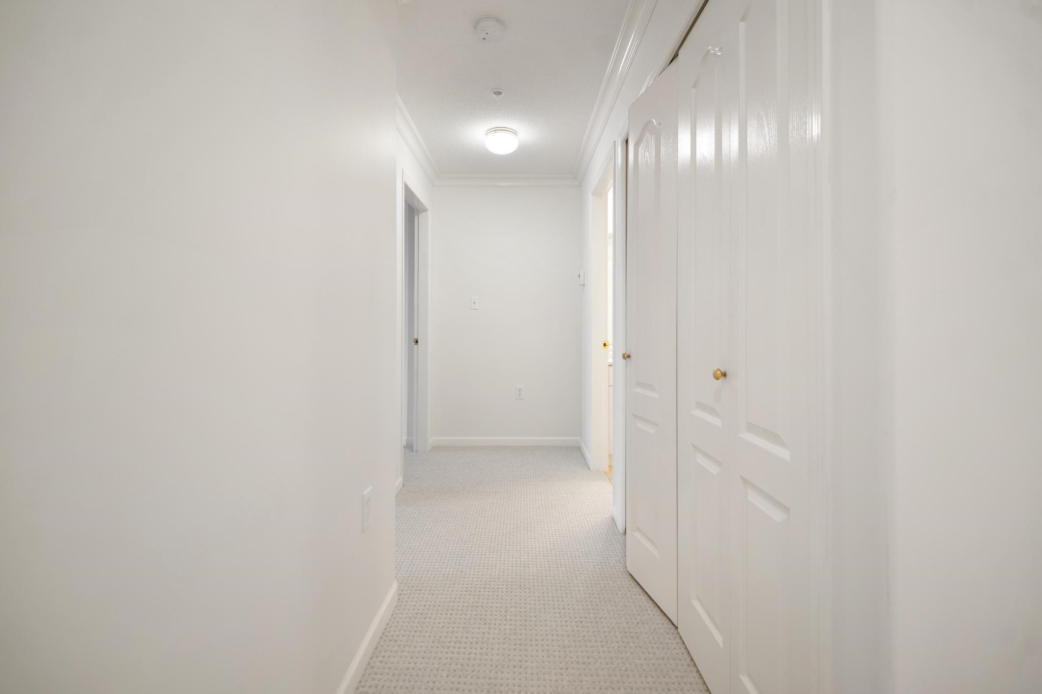 205-1929 154 Street, Surrey, BC