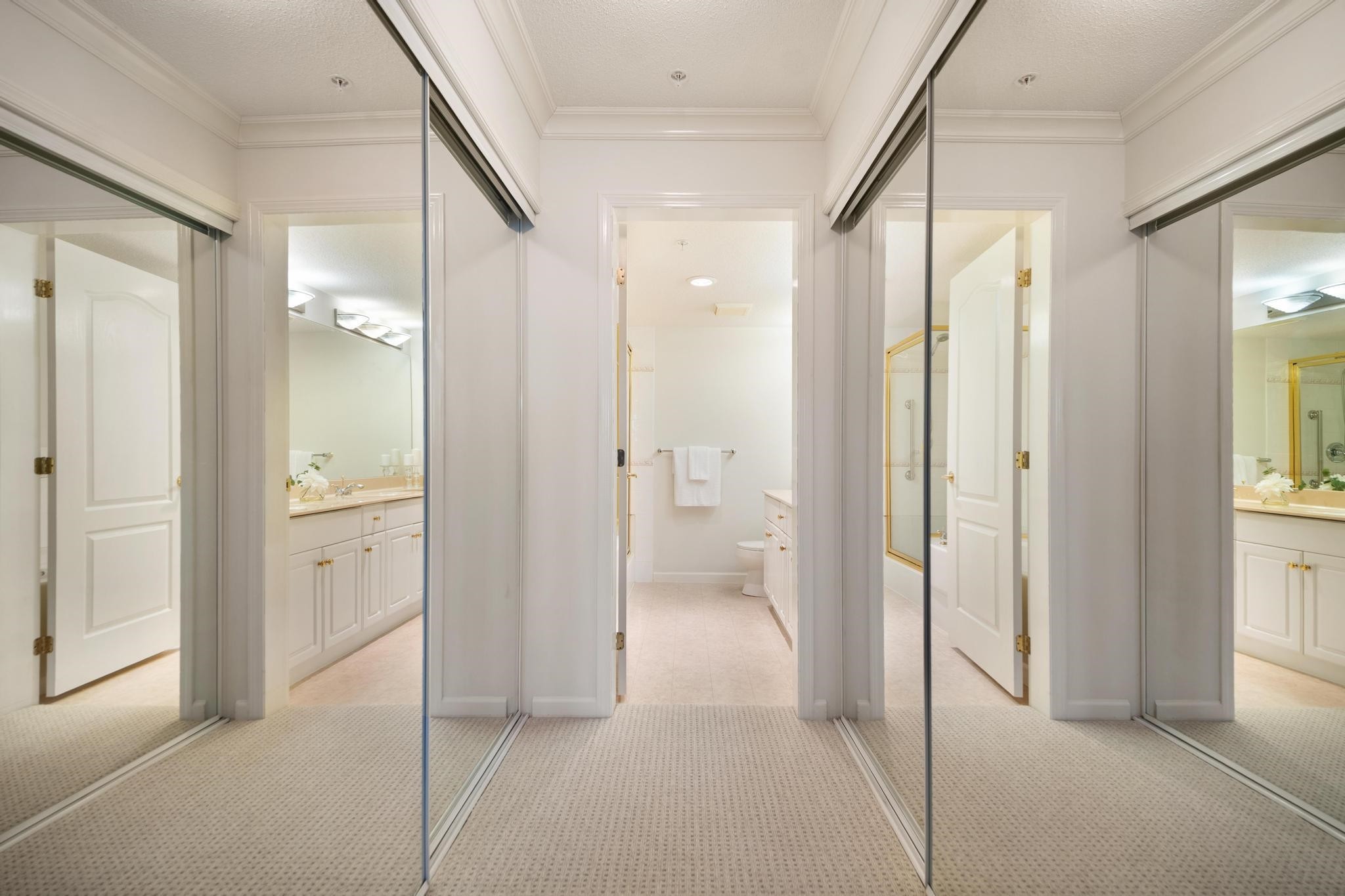 205-1929 154 Street, Surrey, BC