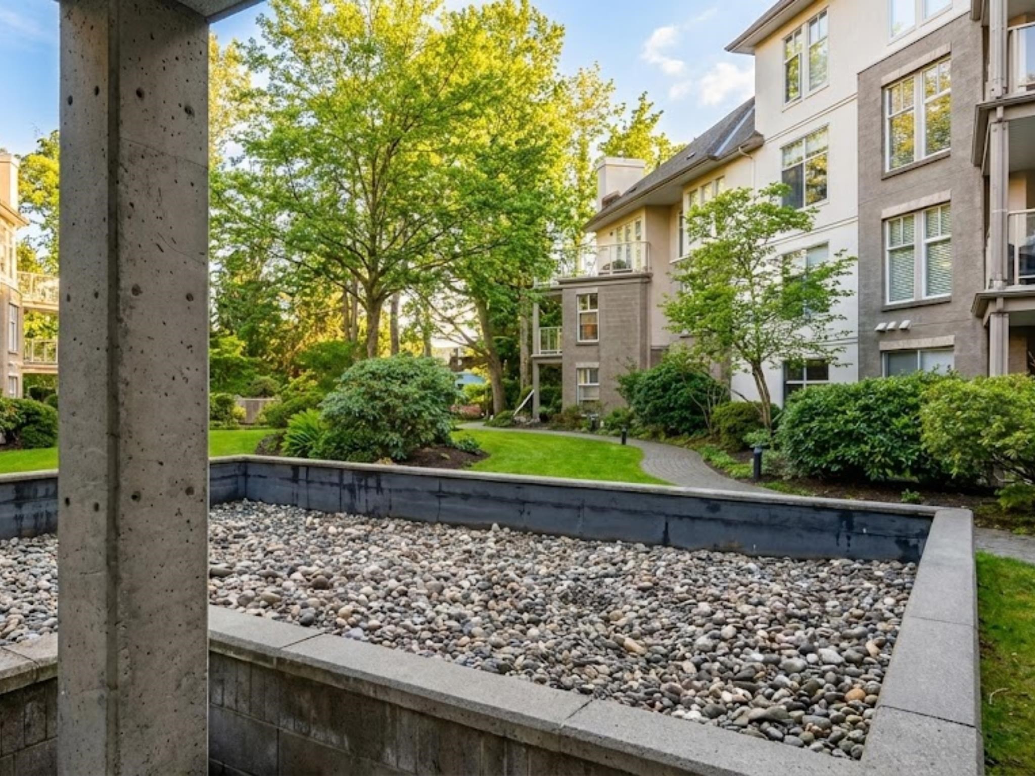 205-1929 154 Street, Surrey, BC