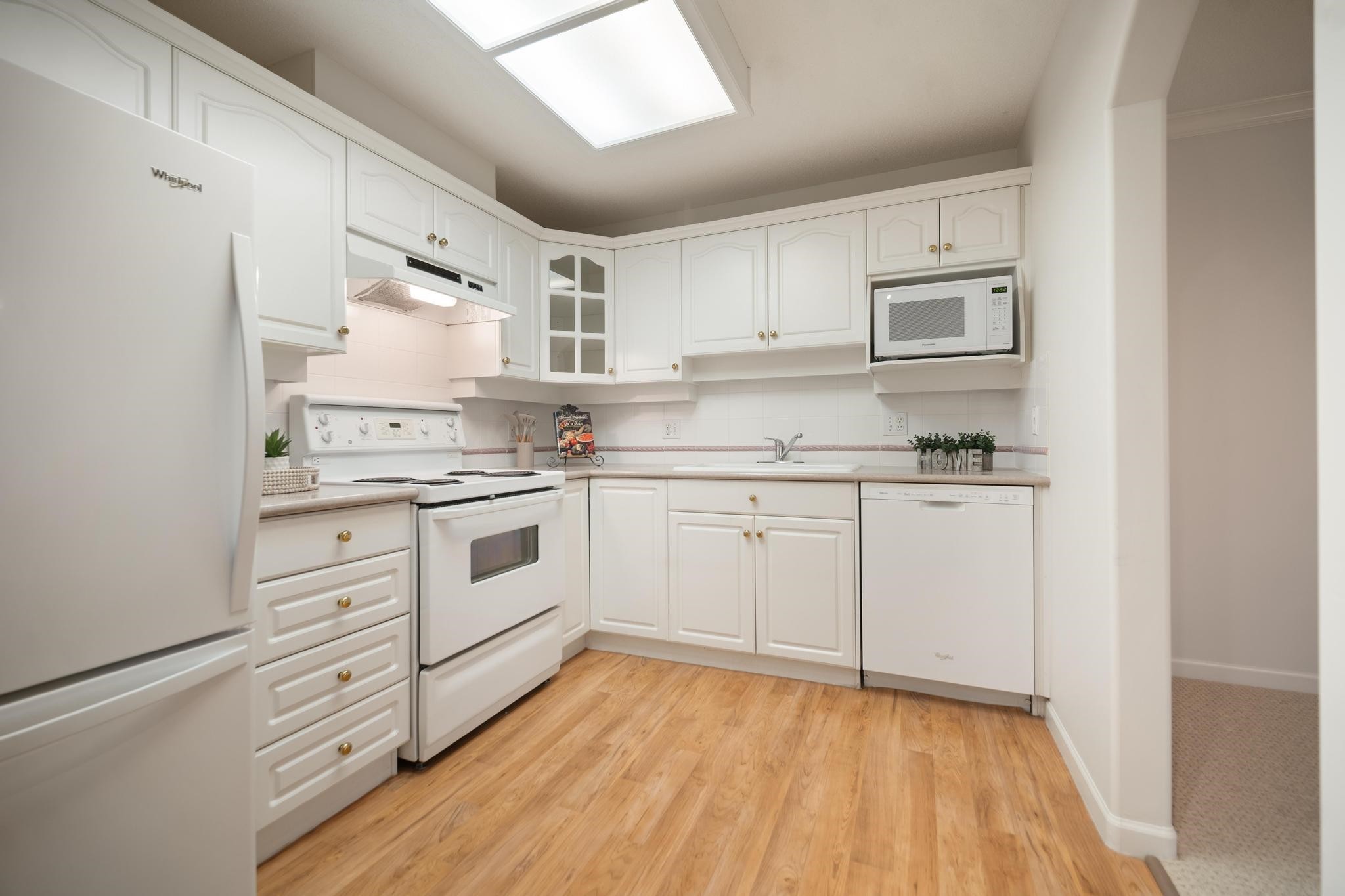 205-1929 154 Street, Surrey, BC