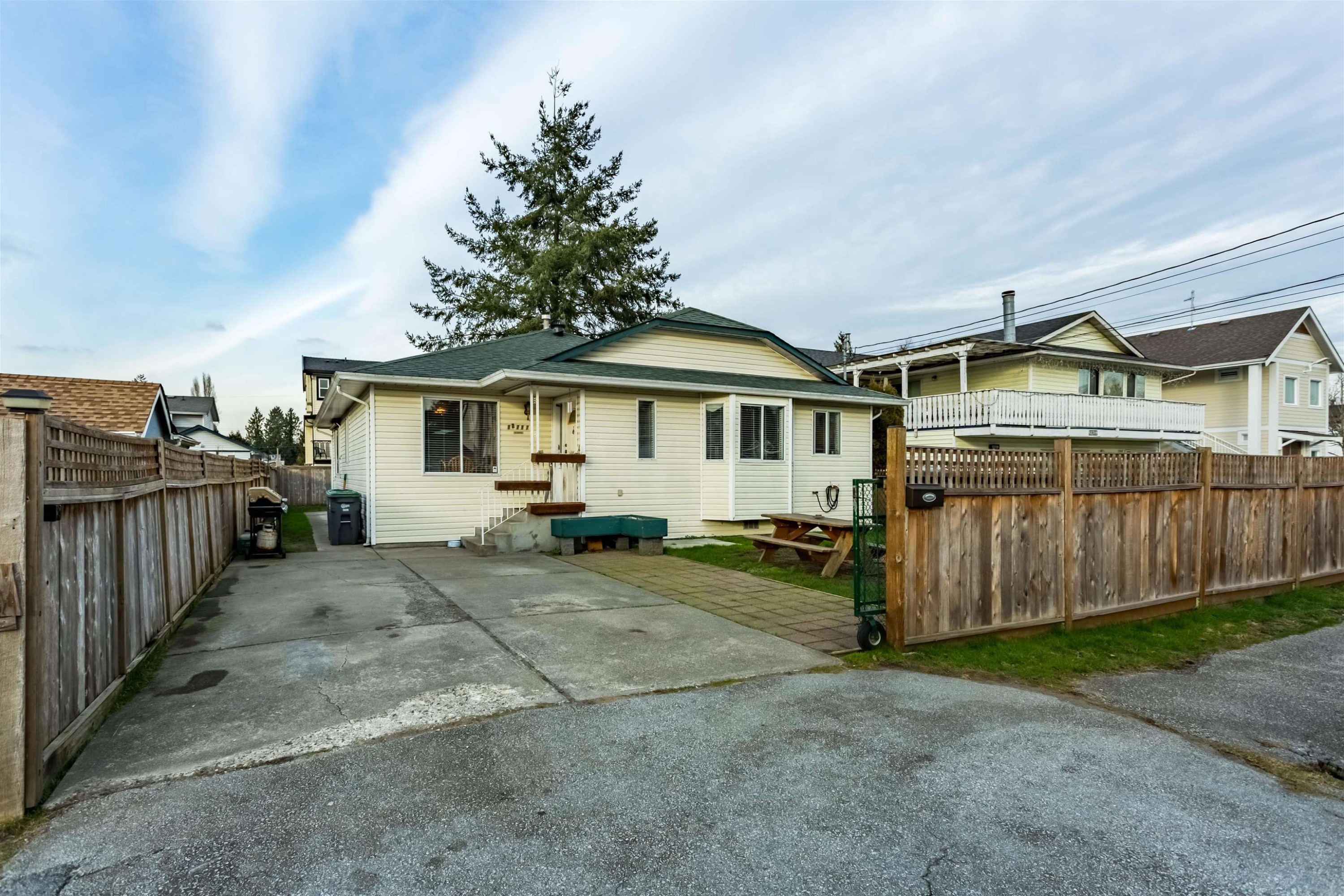 12717 114 Avenue, Surrey, BC