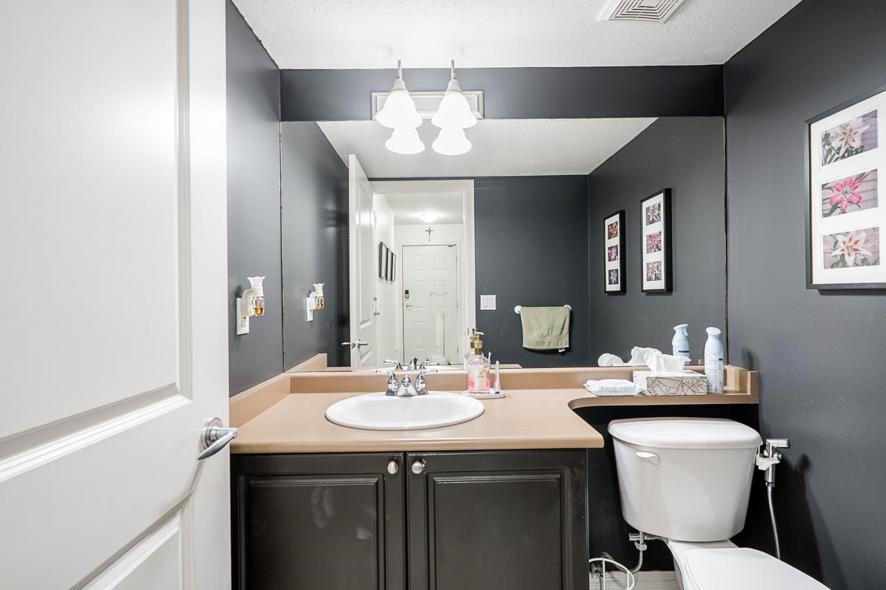 34-17097 64 Avenue, Surrey, BC