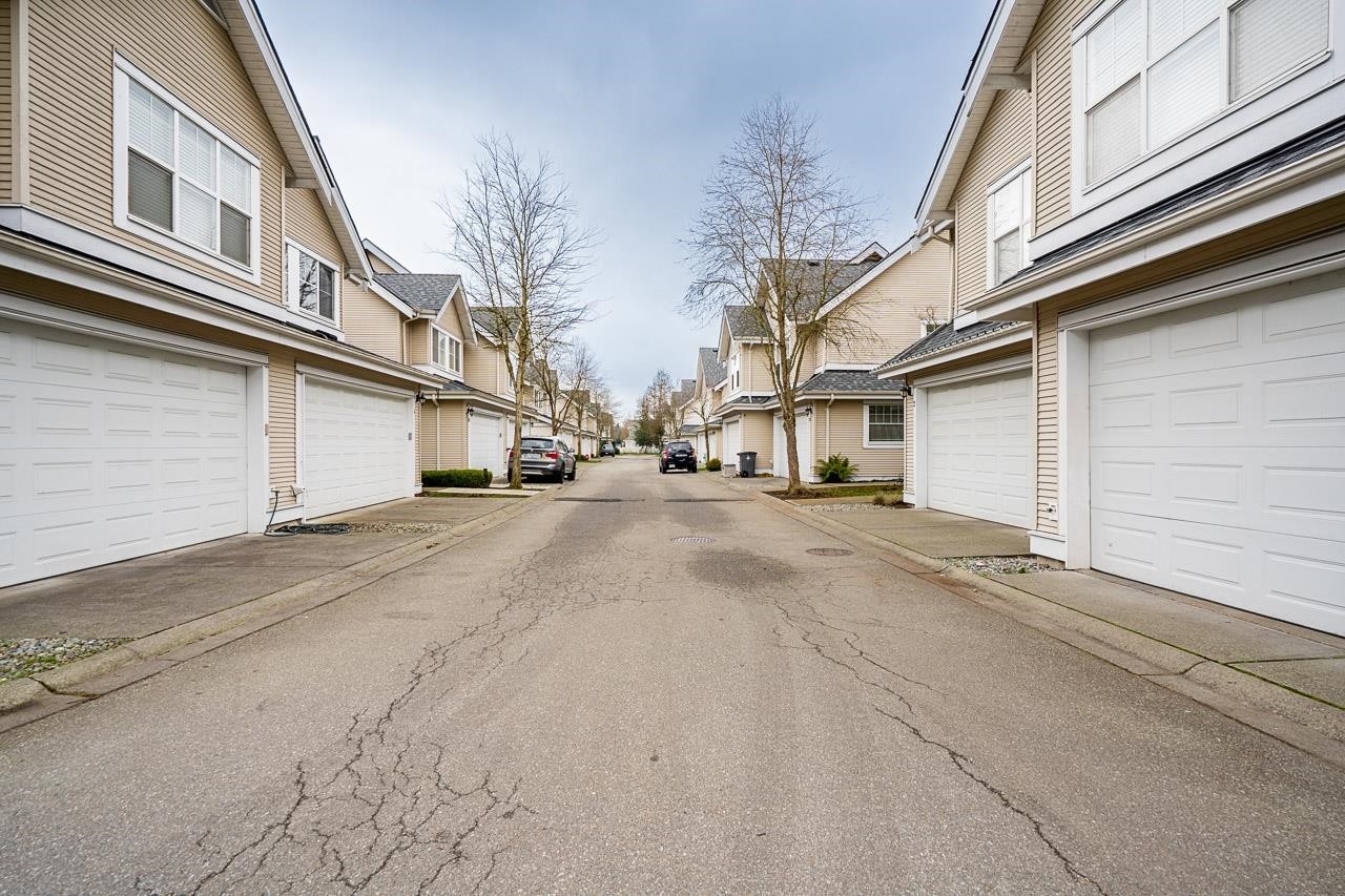 34-17097 64 Avenue, Surrey, BC