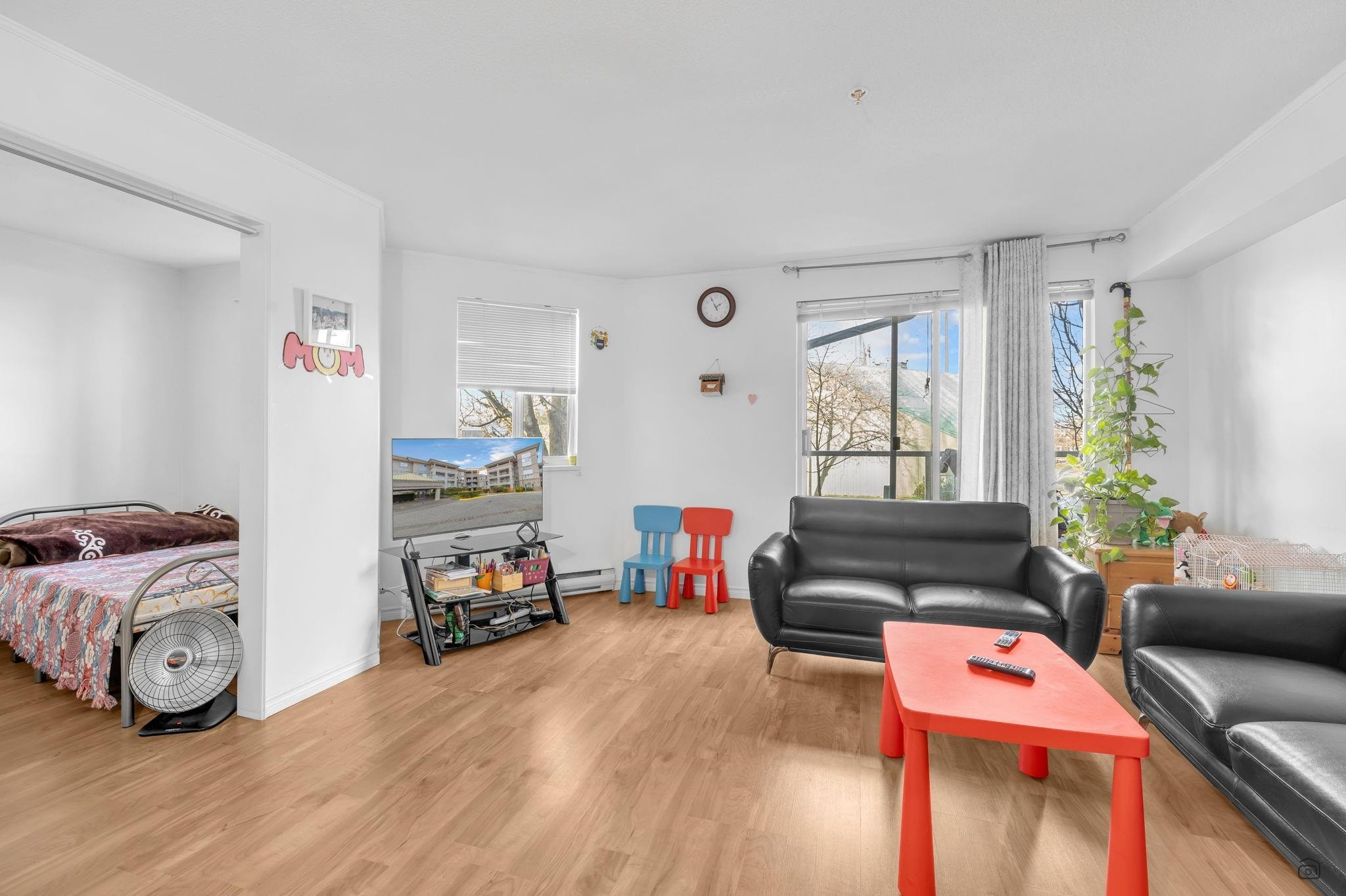 206-10533 University Drive, Surrey, BC