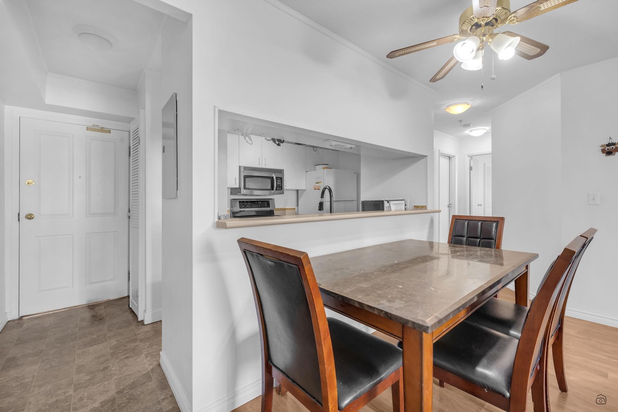 206-10533 University Drive, Surrey, BC