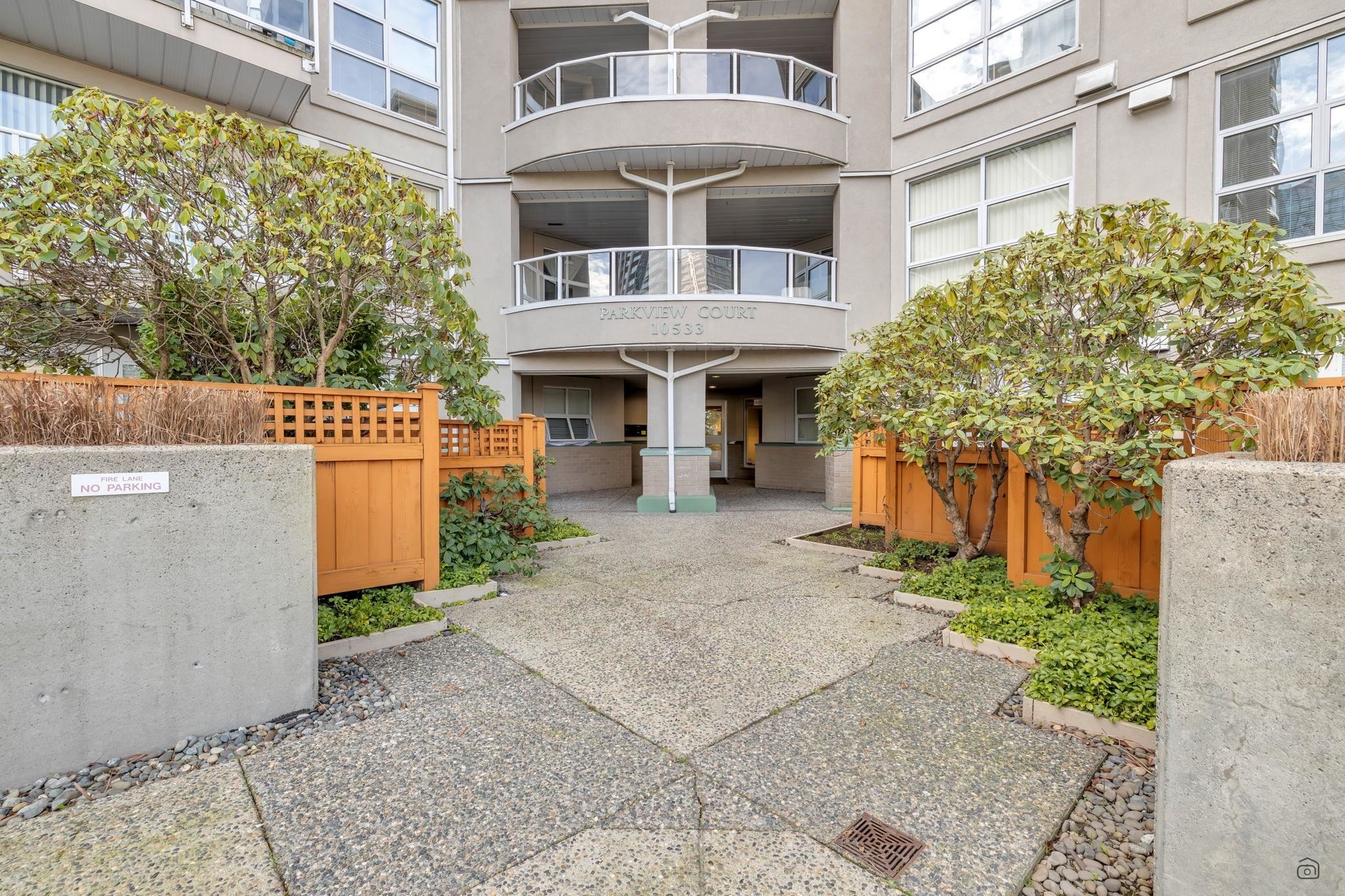 206-10533 University Drive, Surrey, BC