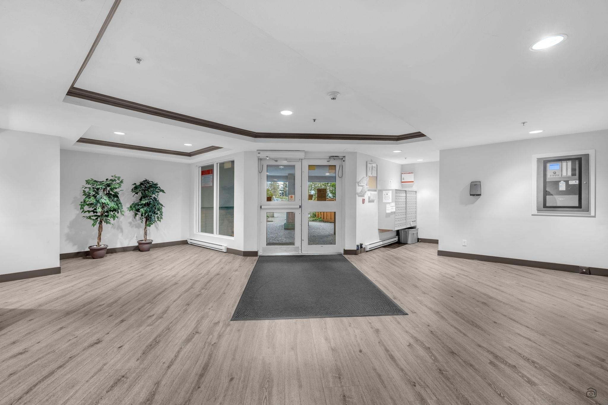 206-10533 University Drive, Surrey, BC