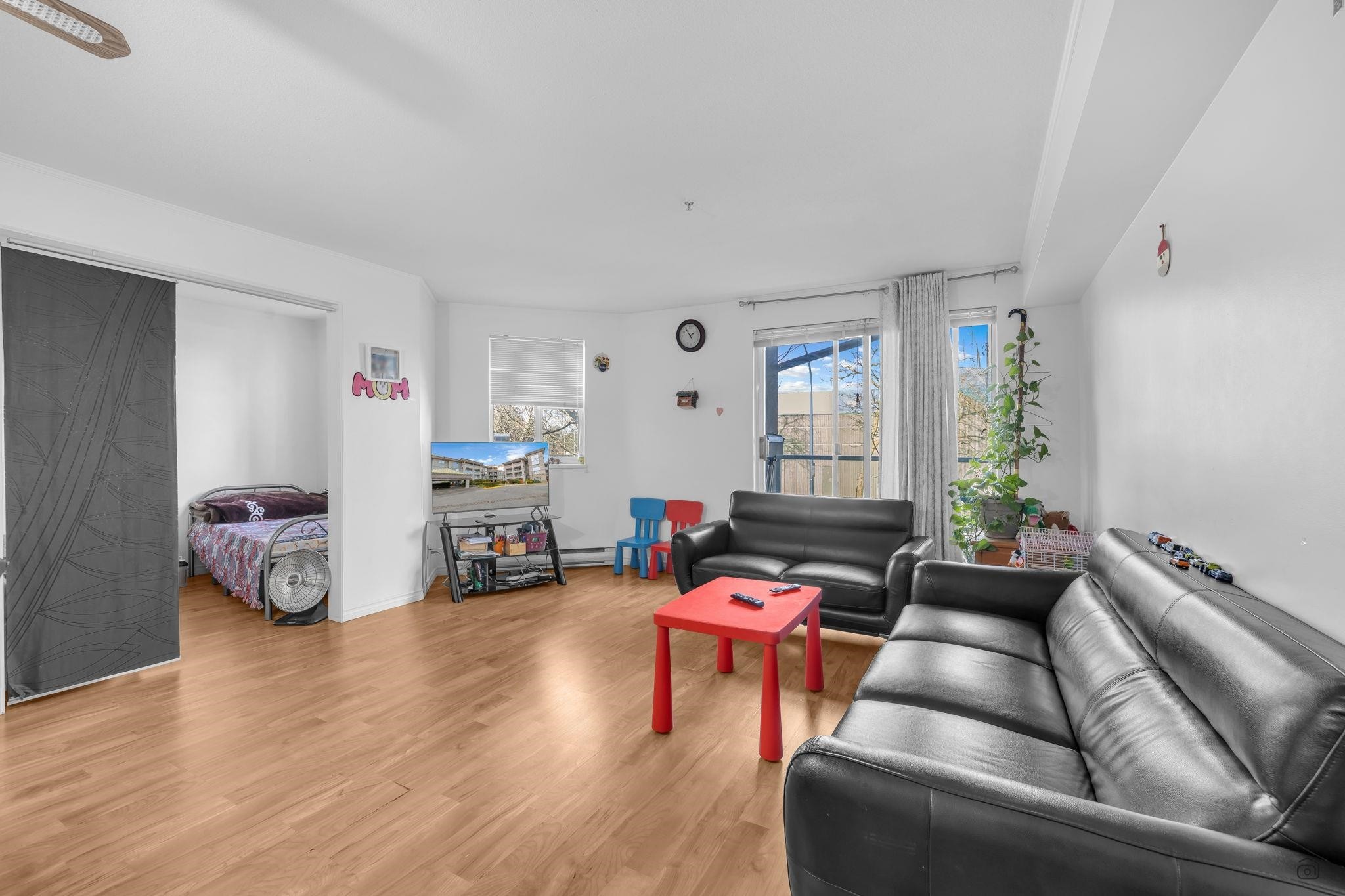 206-10533 University Drive, Surrey, BC