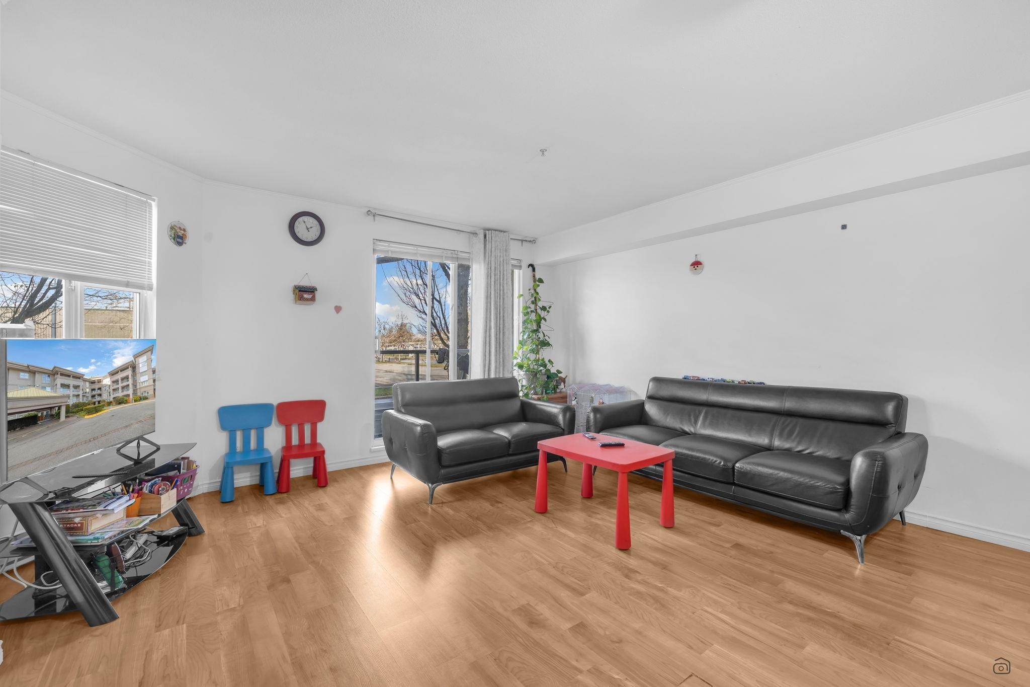 206-10533 University Drive, Surrey, BC