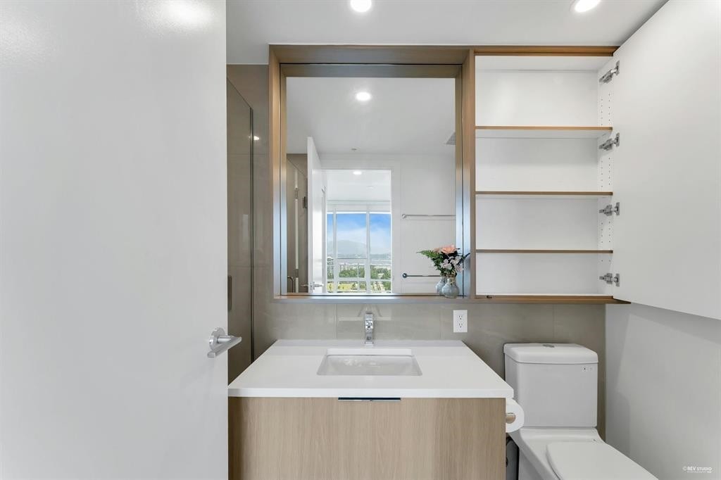 1902-13318 104 Avenue, Surrey, BC