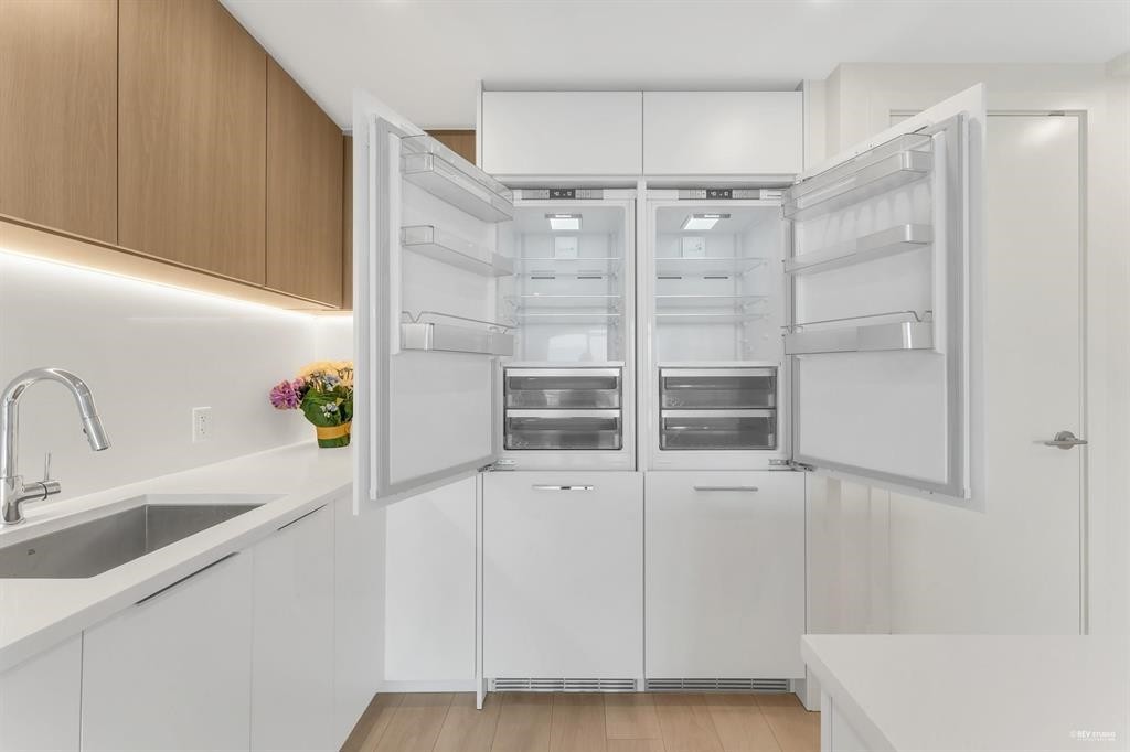 1902-13318 104 Avenue, Surrey, BC