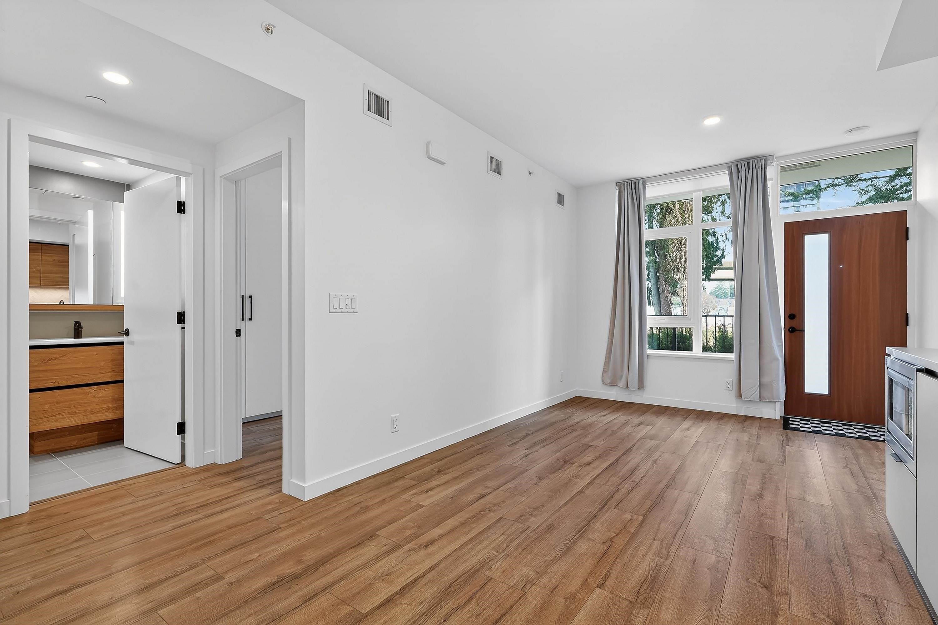 102-13428 105 Avenue, Surrey, BC