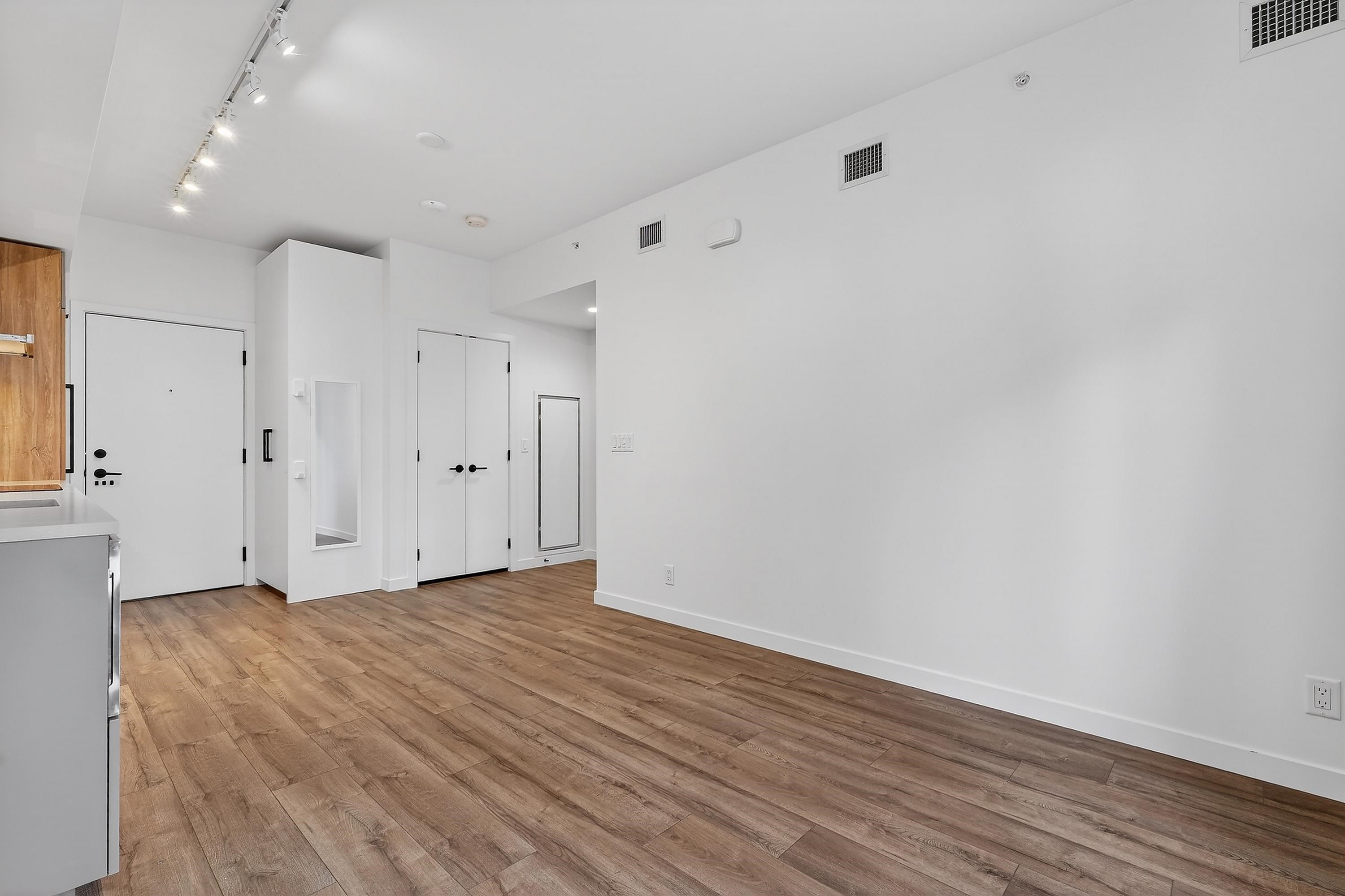 102-13428 105 Avenue, Surrey, BC