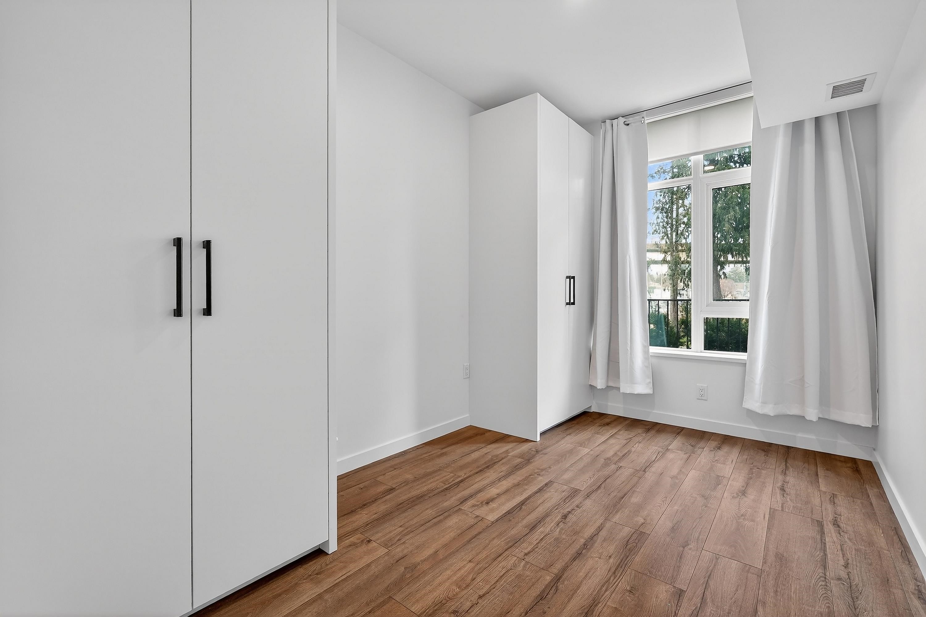 102-13428 105 Avenue, Surrey, BC