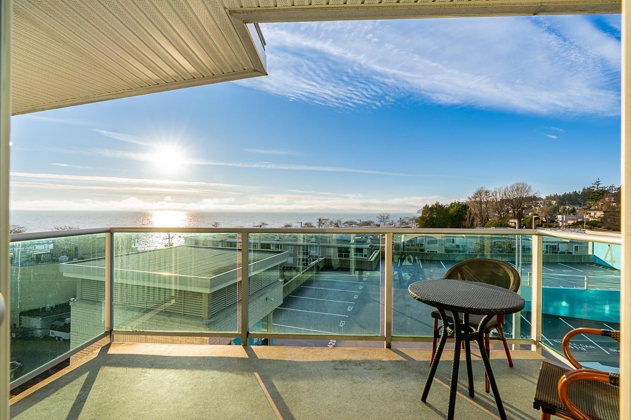 603-14955 Victoria Avenue, White Rock, BC