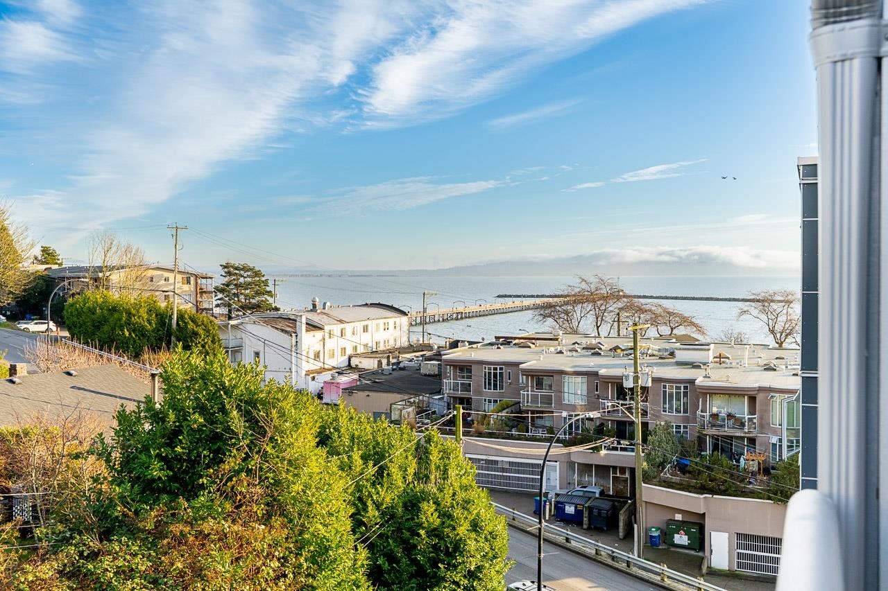 603-14955 Victoria Avenue, White Rock, BC