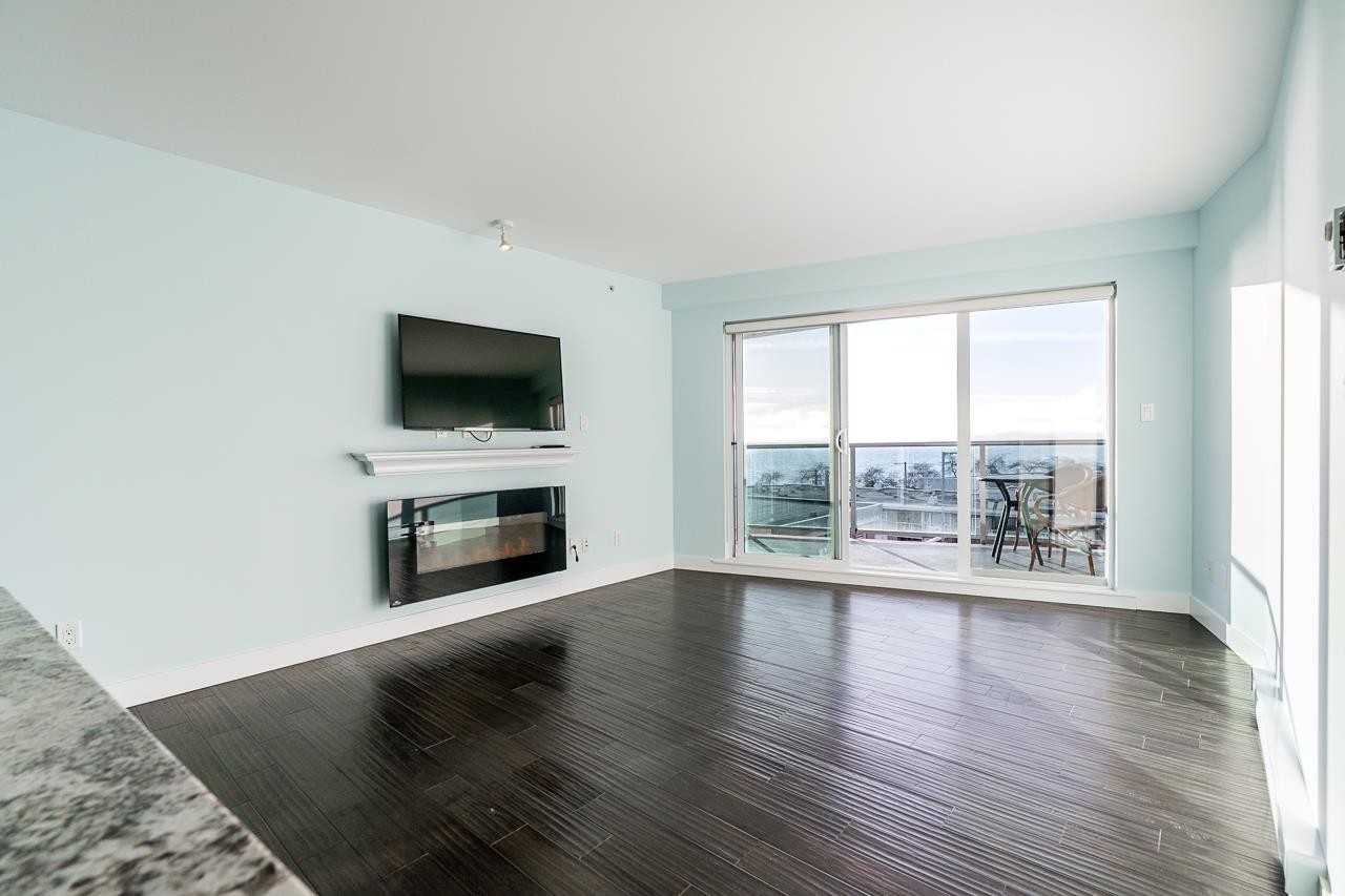 603-14955 Victoria Avenue, White Rock, BC