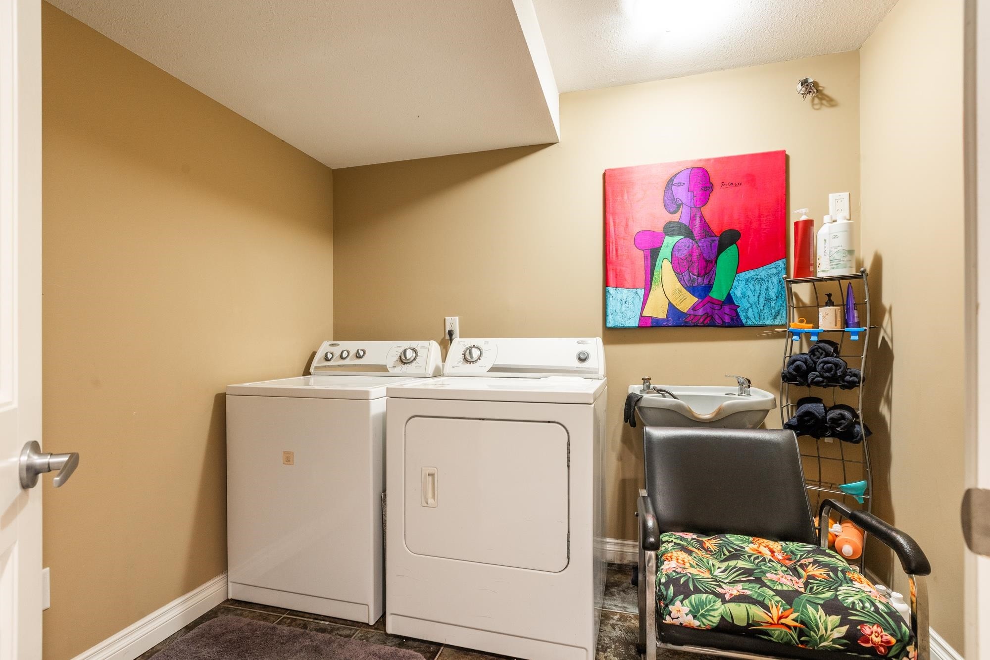 7016-179A Surrey Street, Surrey, BC