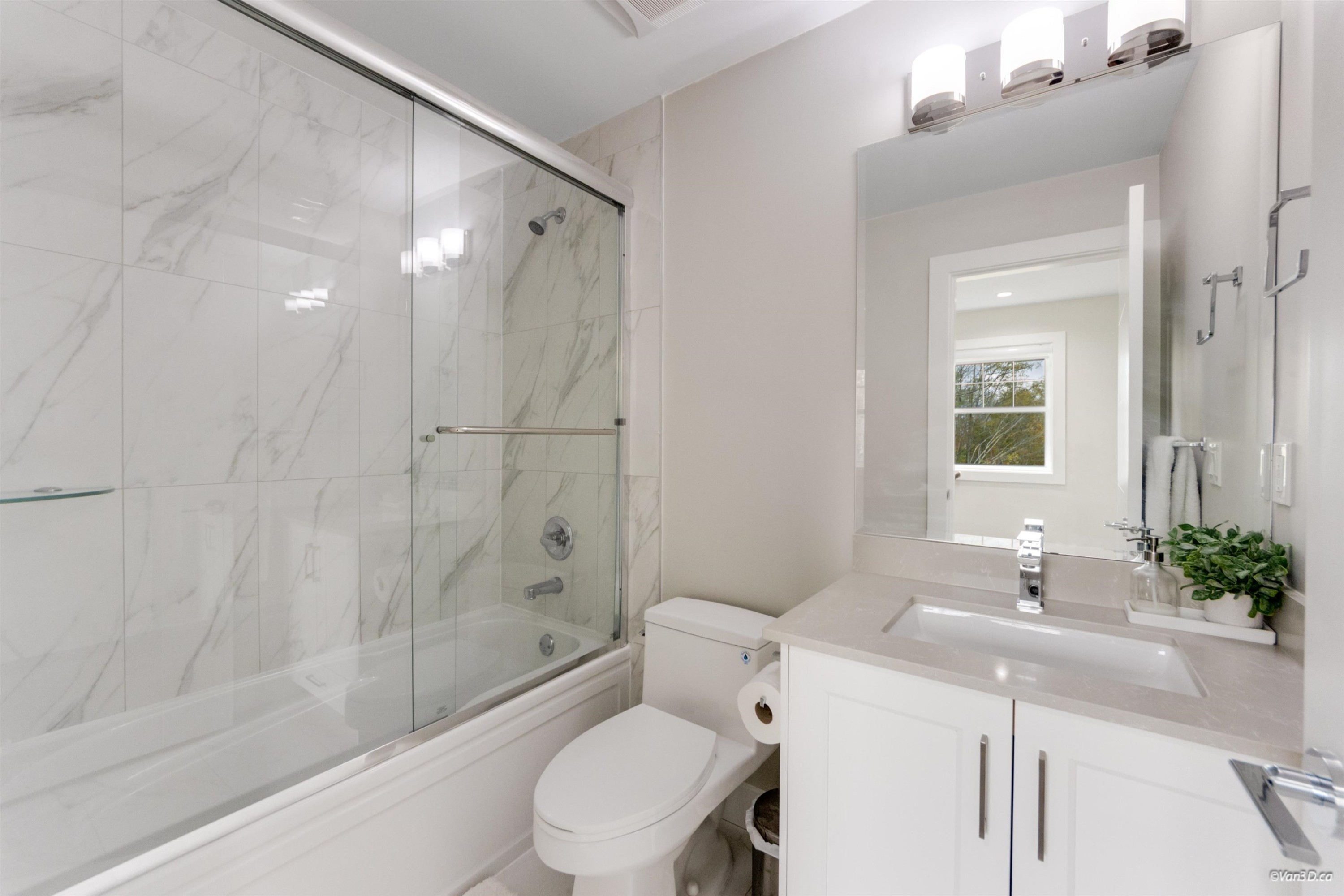 44-19501 74 Avenue, Surrey, BC