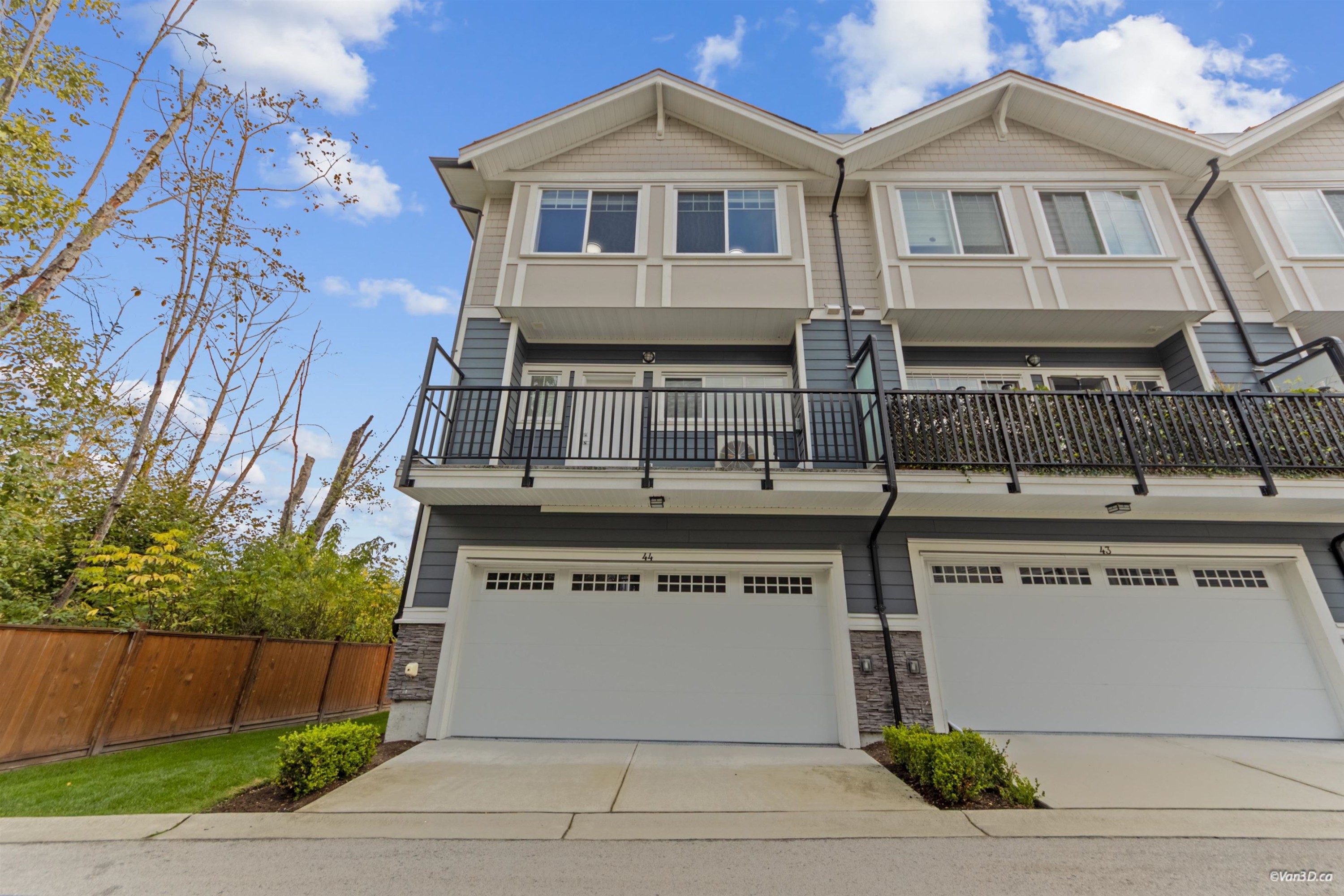 44-19501 74 Avenue, Surrey, BC