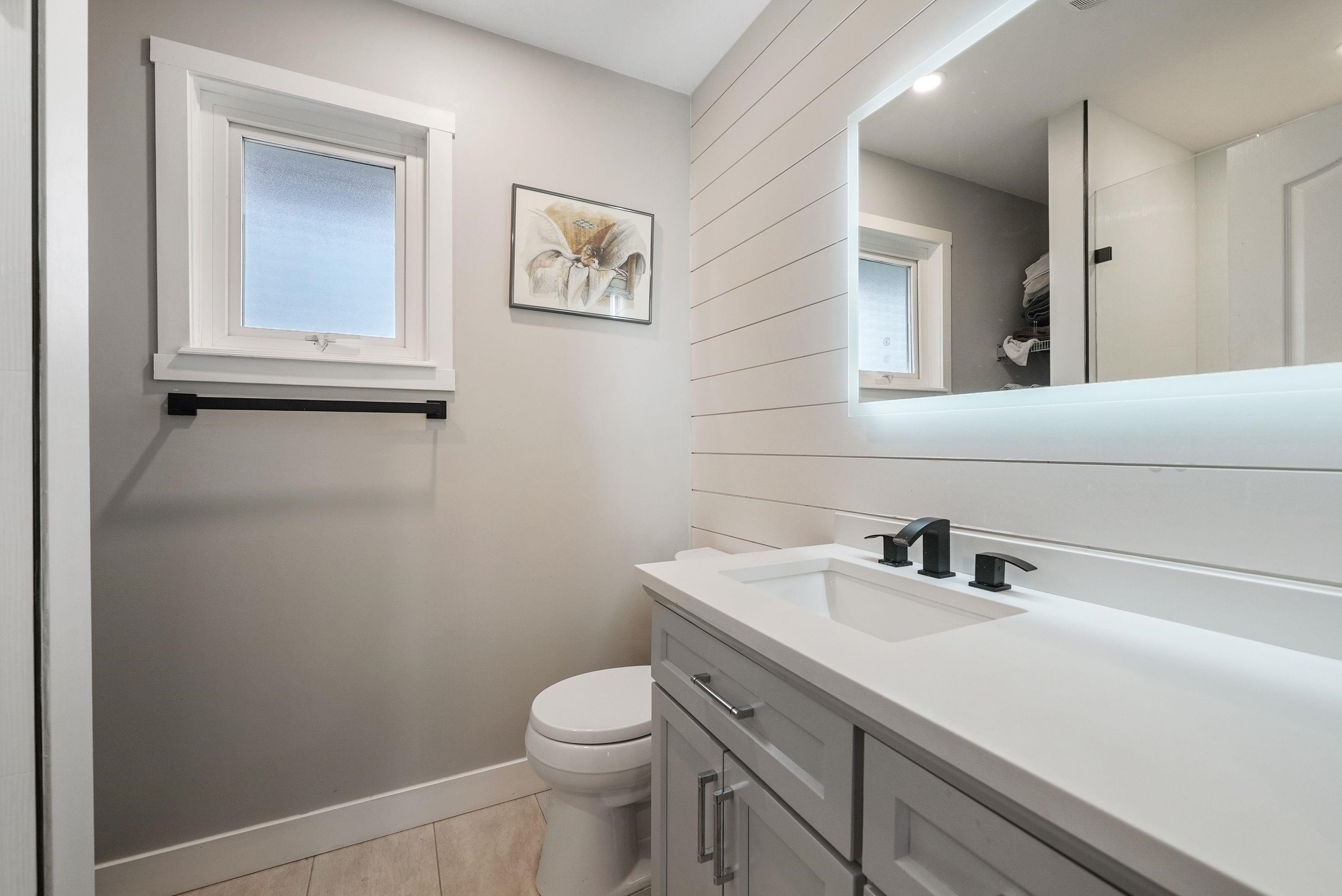 18810 65 Avenue, Surrey, BC