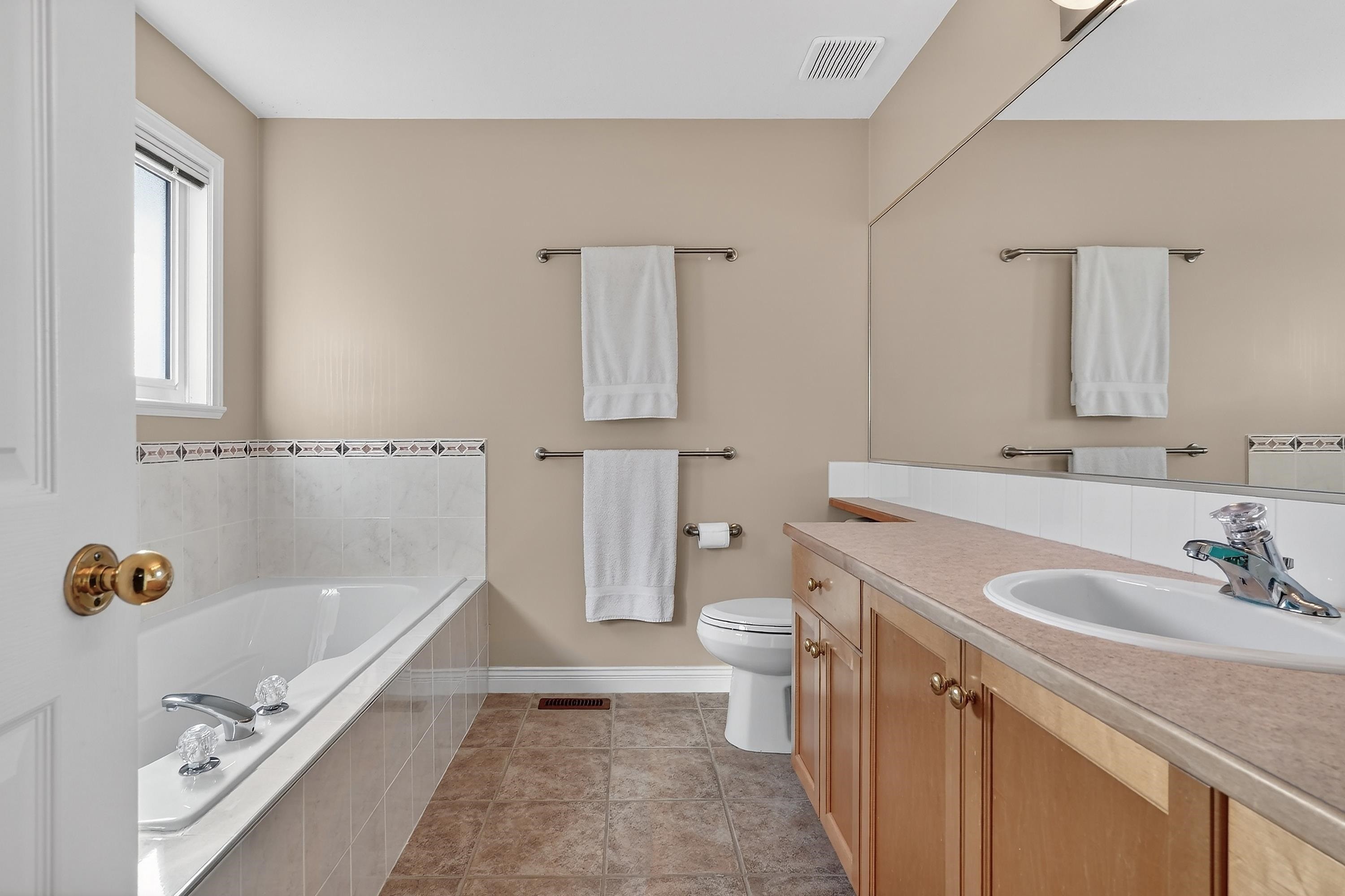 1551 161B Street, Surrey, BC