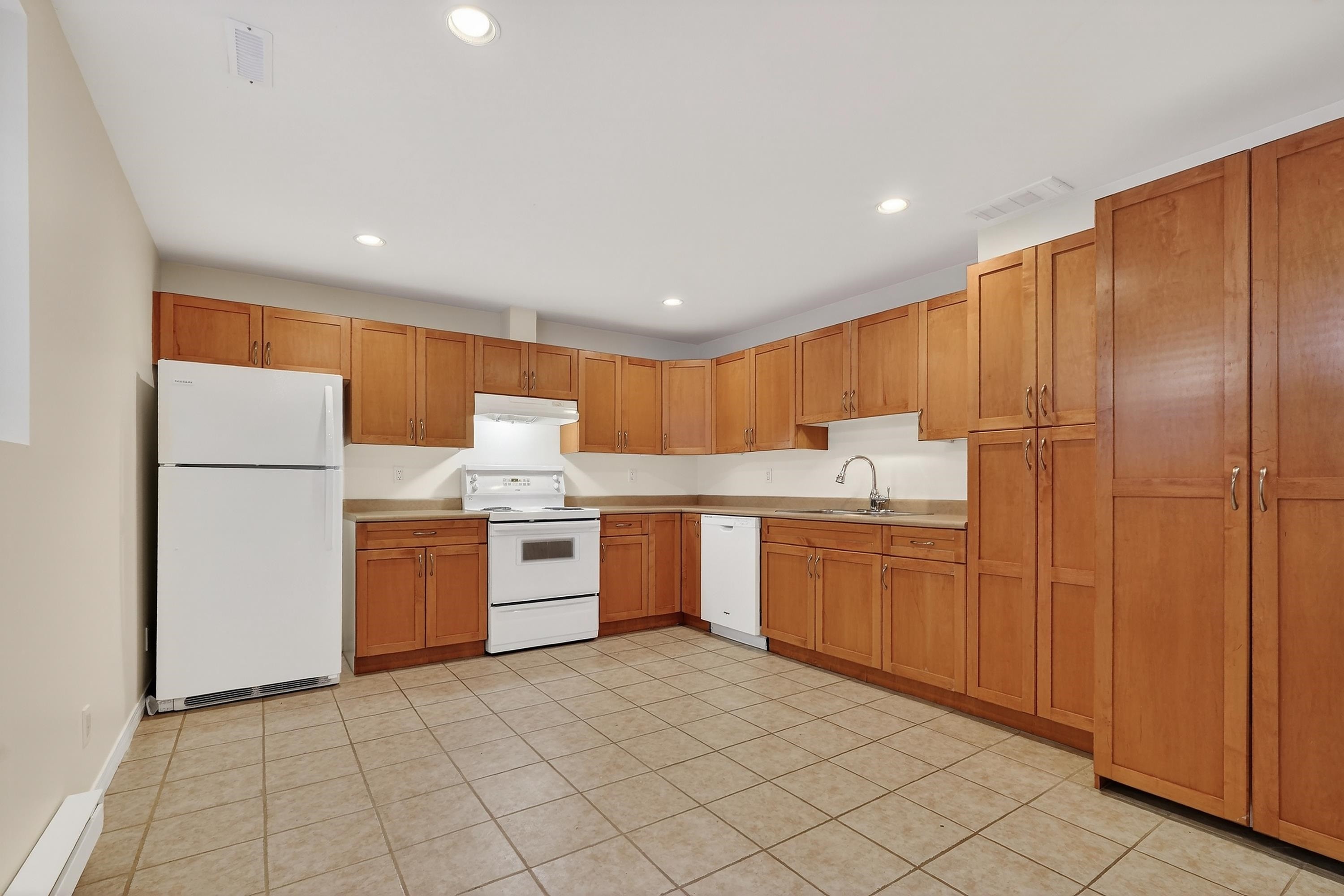 1551 161B Street, Surrey, BC