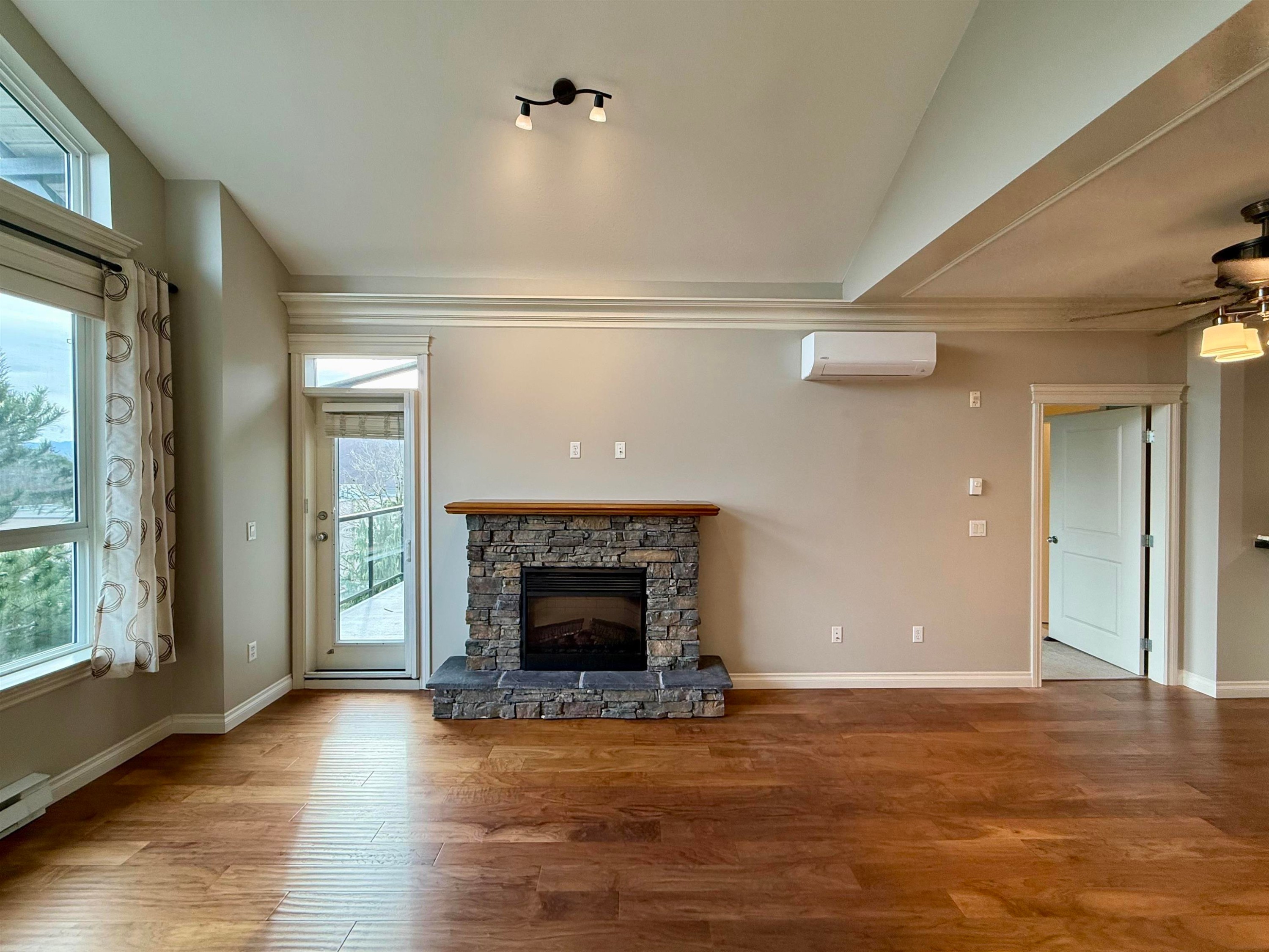 412-32729 Garibaldi Drive, Abbotsford, BC