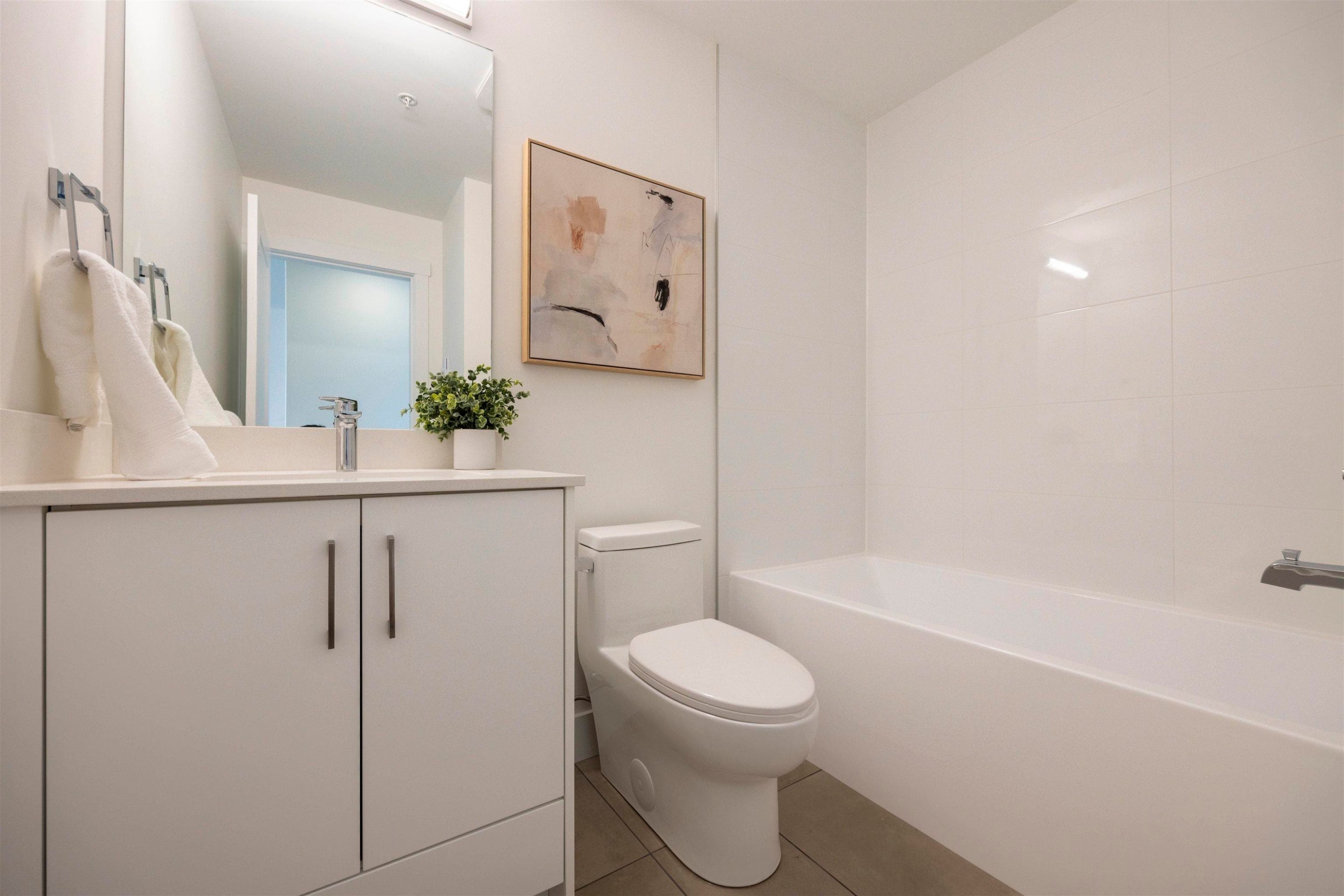 21-6328 King George Boulevard, Surrey, BC