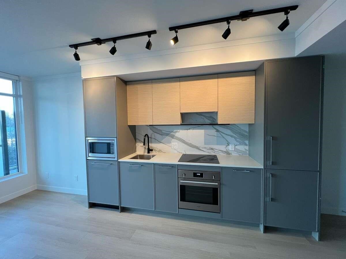 507-13725 George Junction, Surrey, BC