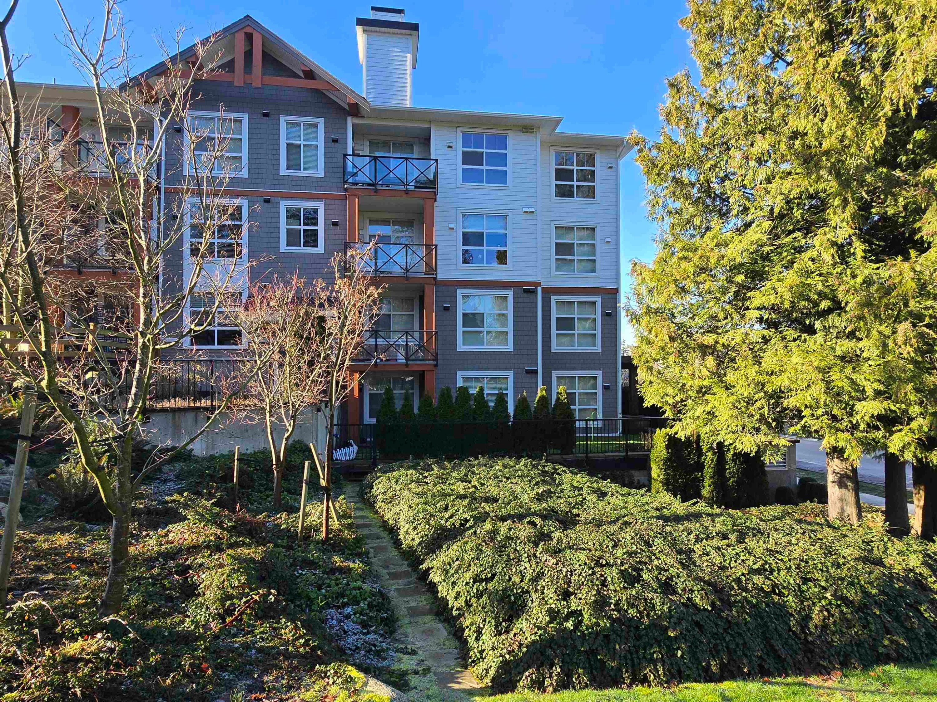 101-14605 Mcdougall Drive, Surrey, BC