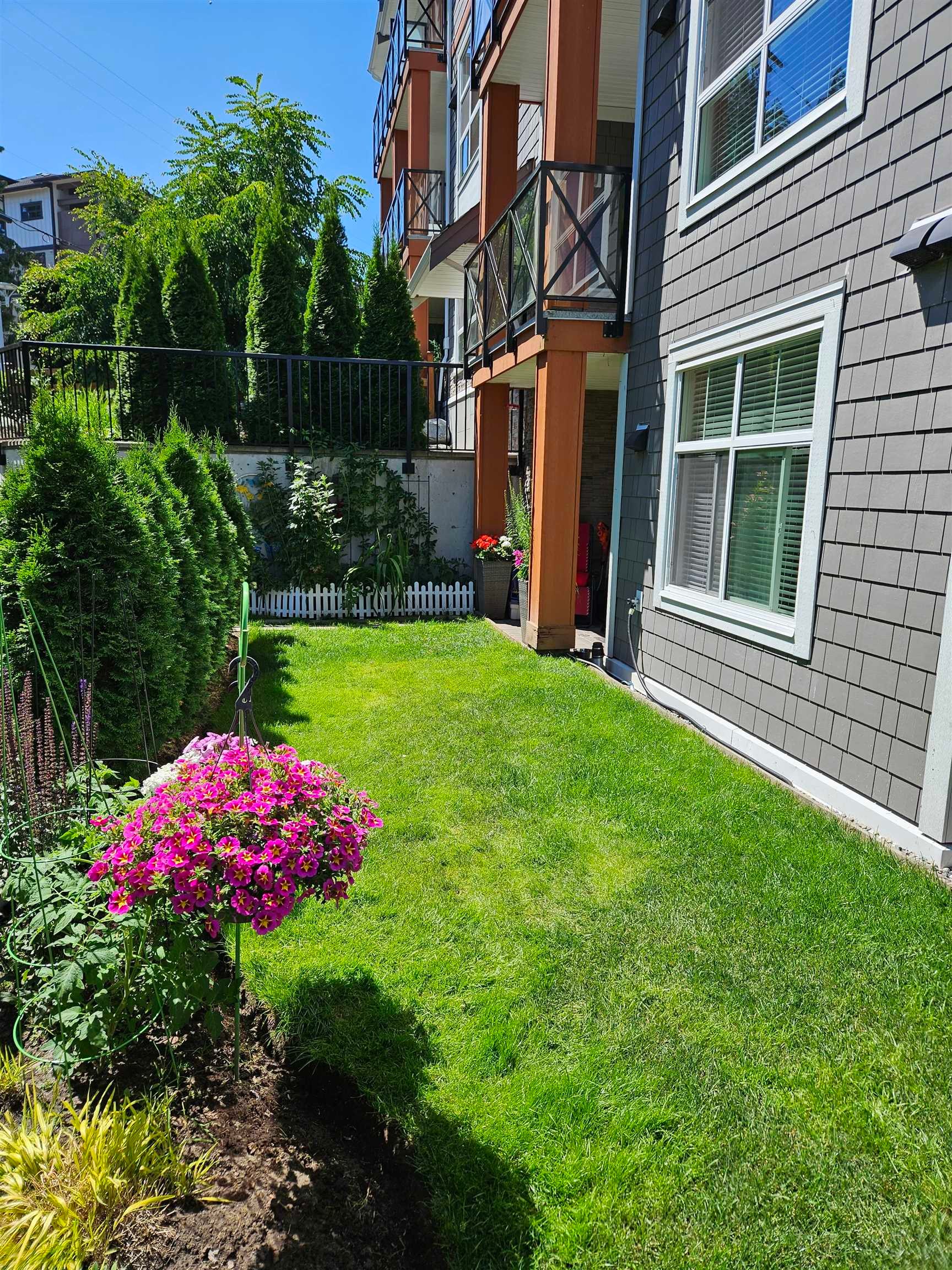 101-14605 Mcdougall Drive, Surrey, BC