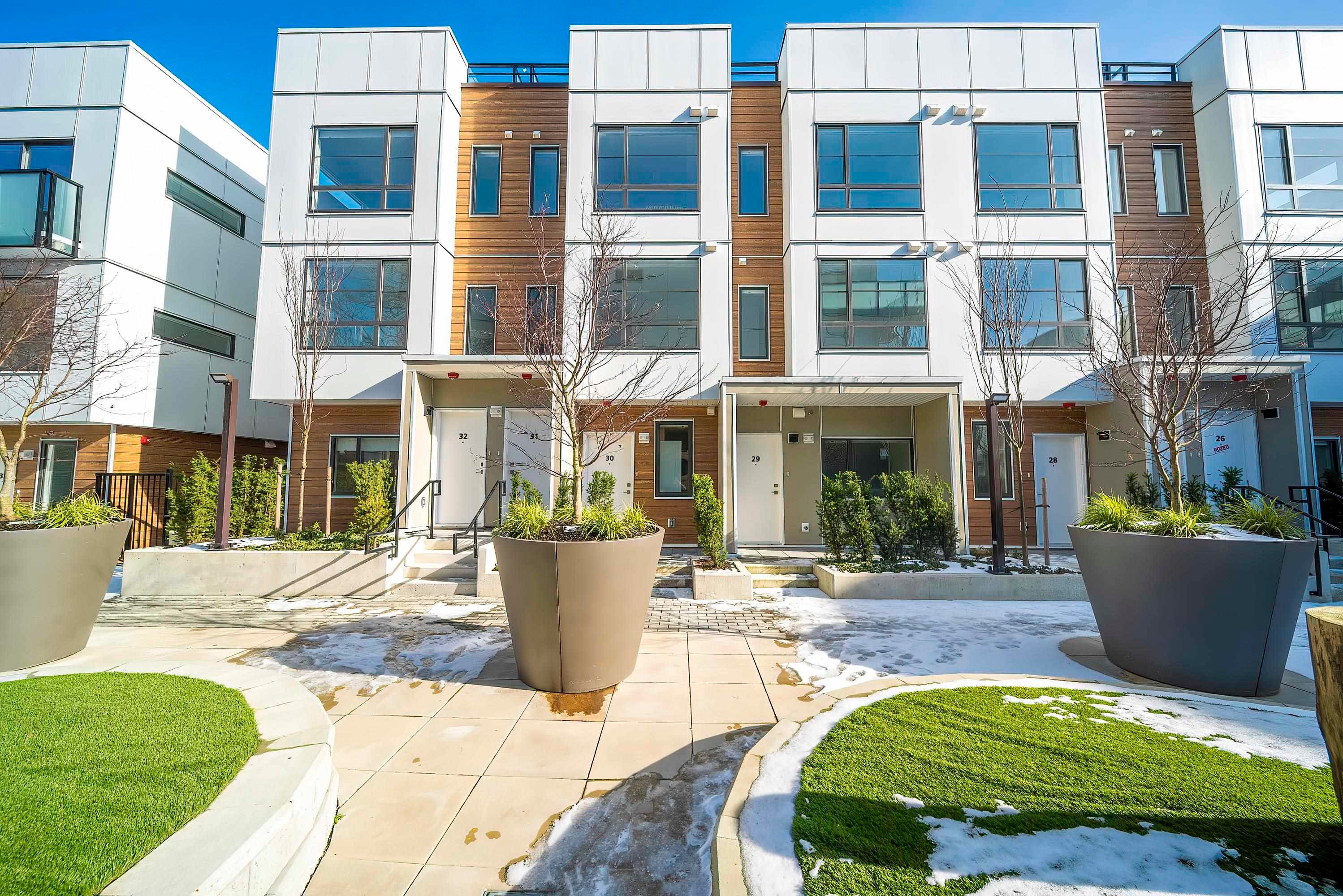 30-6328 King George Boulevard, Surrey, BC