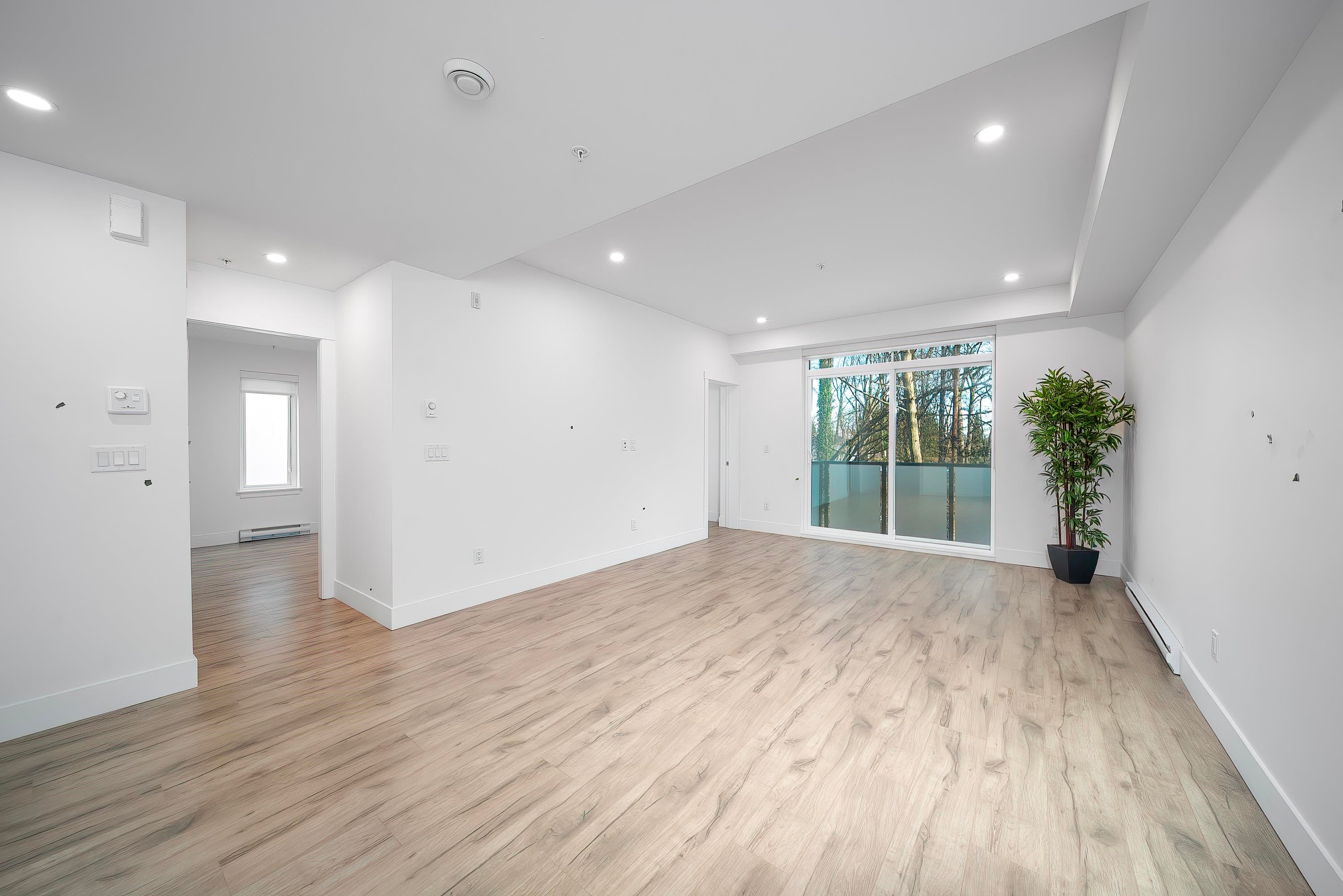 30-6328 King George Boulevard, Surrey, BC