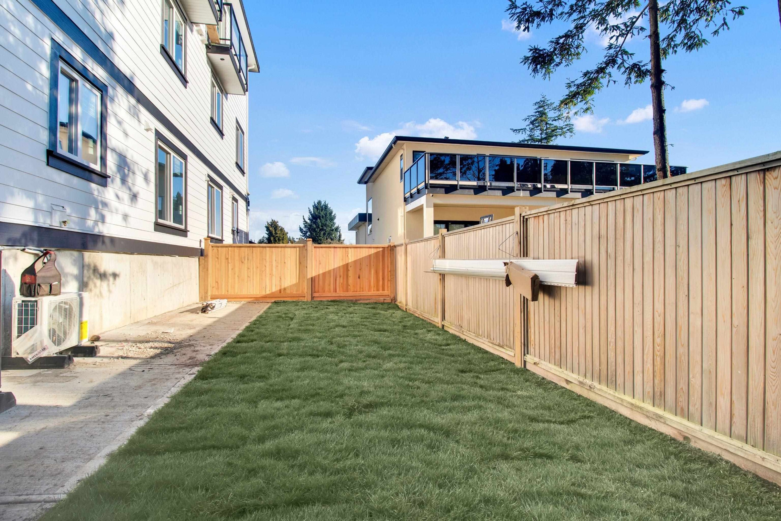 102-16058 9A Avenue, Surrey, BC