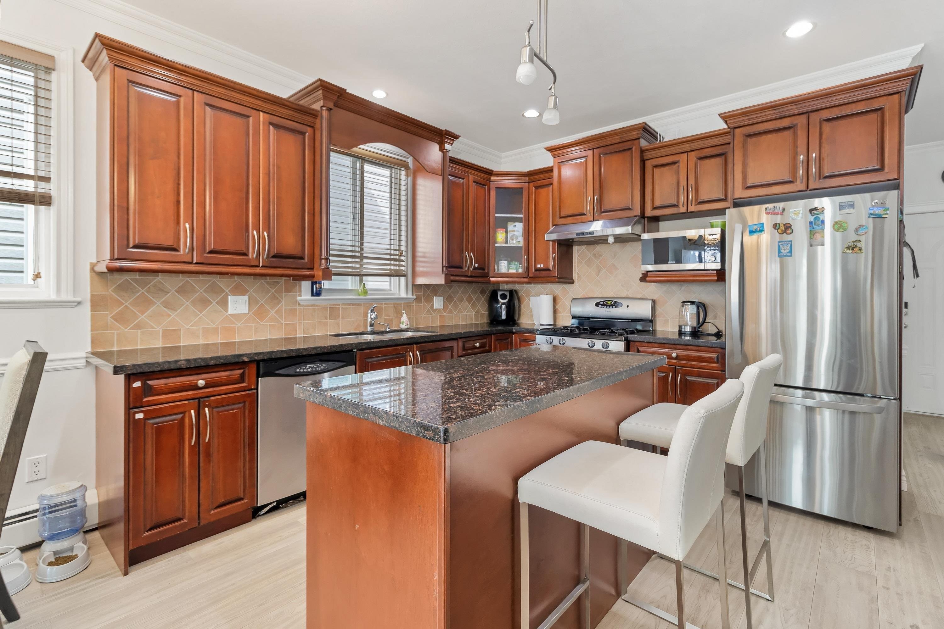 6999 144A Street, Surrey, BC