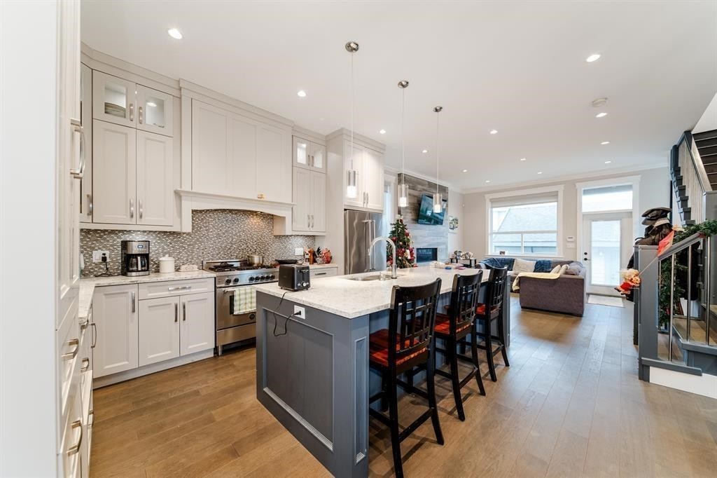 7299 194A Street, Surrey, BC