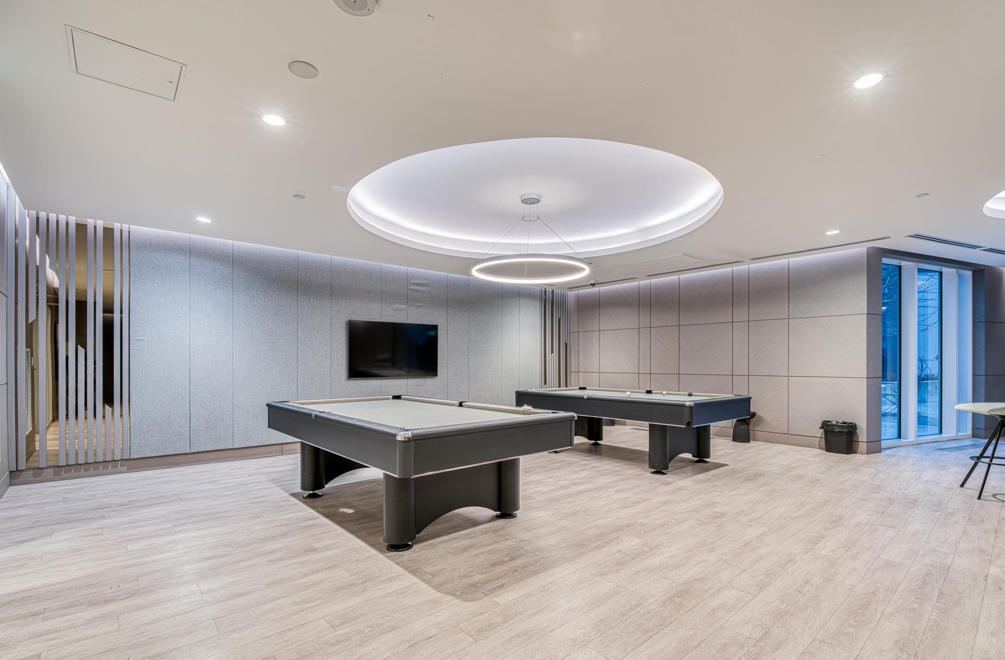 1801-9887 Whalley Boulevard, Surrey, BC