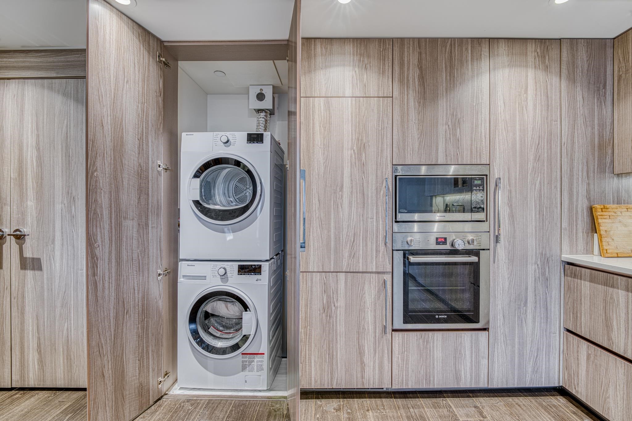 1801-9887 Whalley Boulevard, Surrey, BC