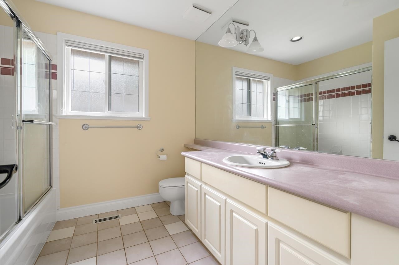 12588 25 Avenue, Surrey, BC