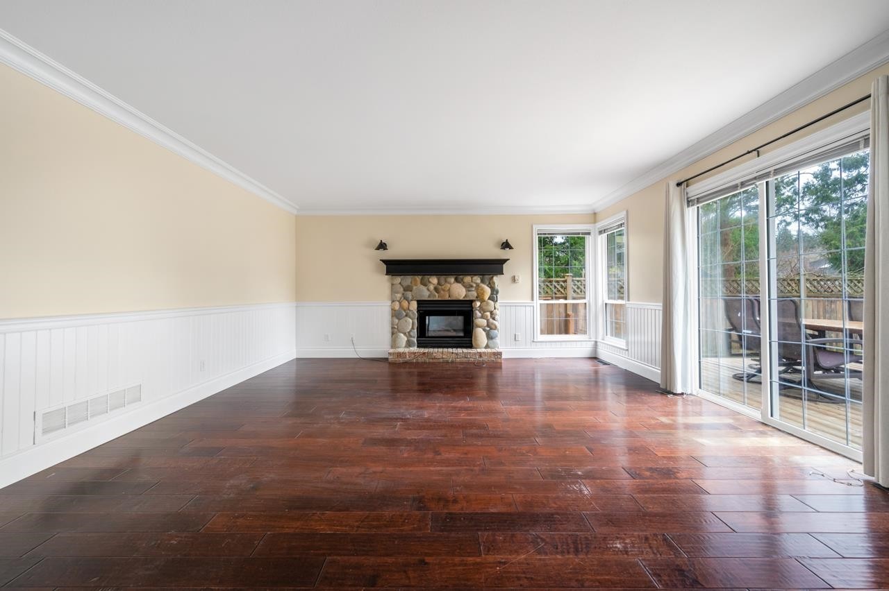 12588 25 Avenue, Surrey, BC